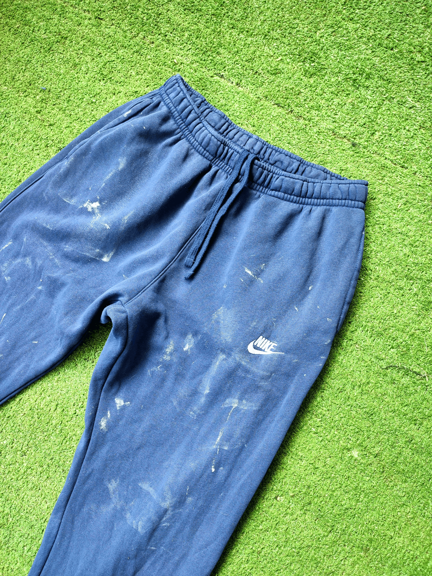 Nike Vintage Nike Embroidery Logo Paint Style Joggers Size US 33 - 7 Thumbnail
