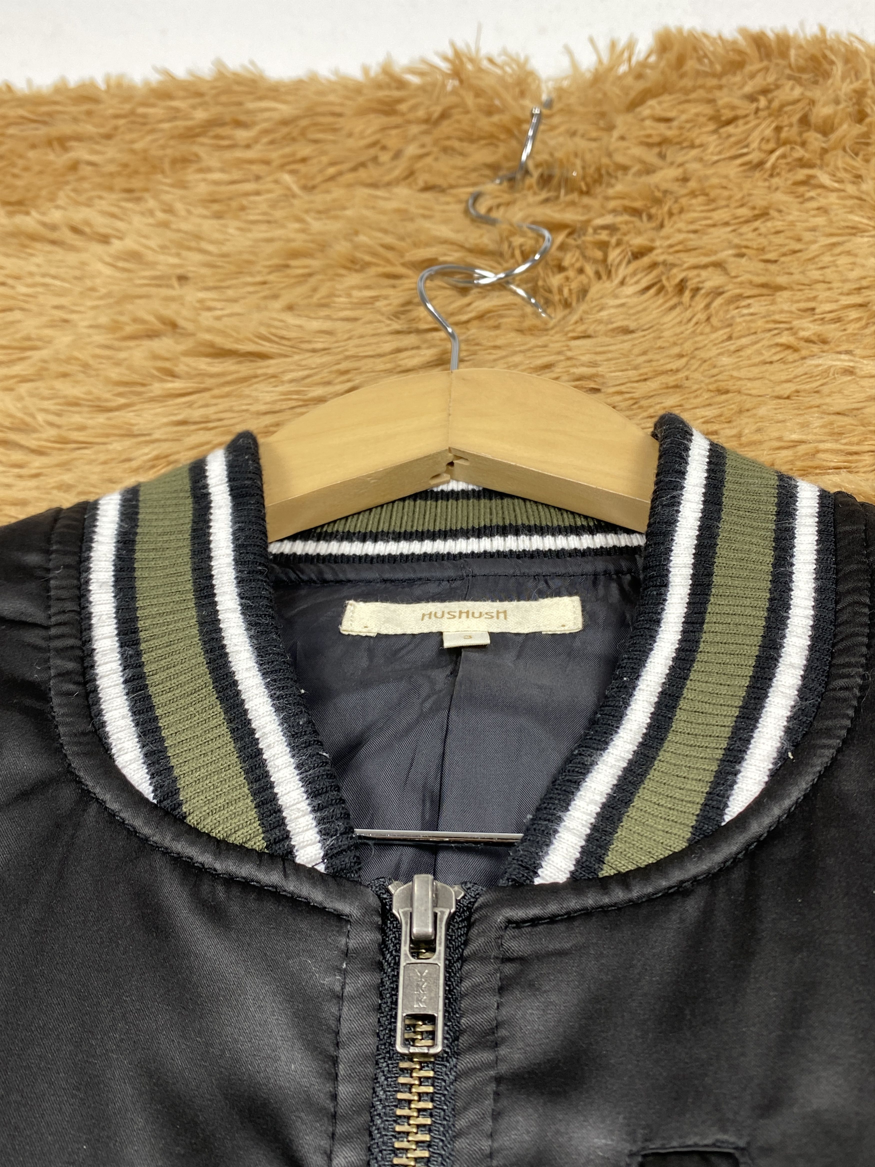 Japanese Brand Vintage Hushush Varsity Jacket J1784 Size US S / EU 44-46 / 1 - 3 Thumbnail