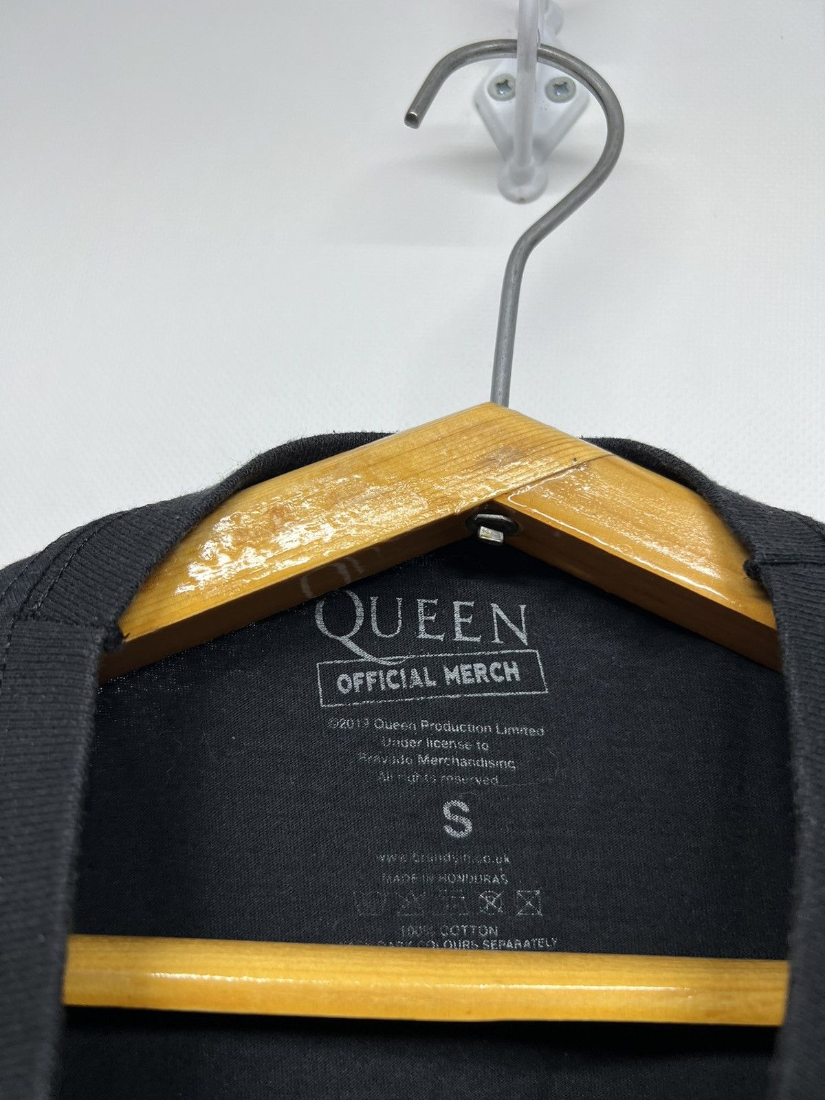 Band Tees × Vintage Vintage 2015 Queen Offical Merch Band T-Shirt Size US S / EU 44-46 / 1 - 6 Thumbnail