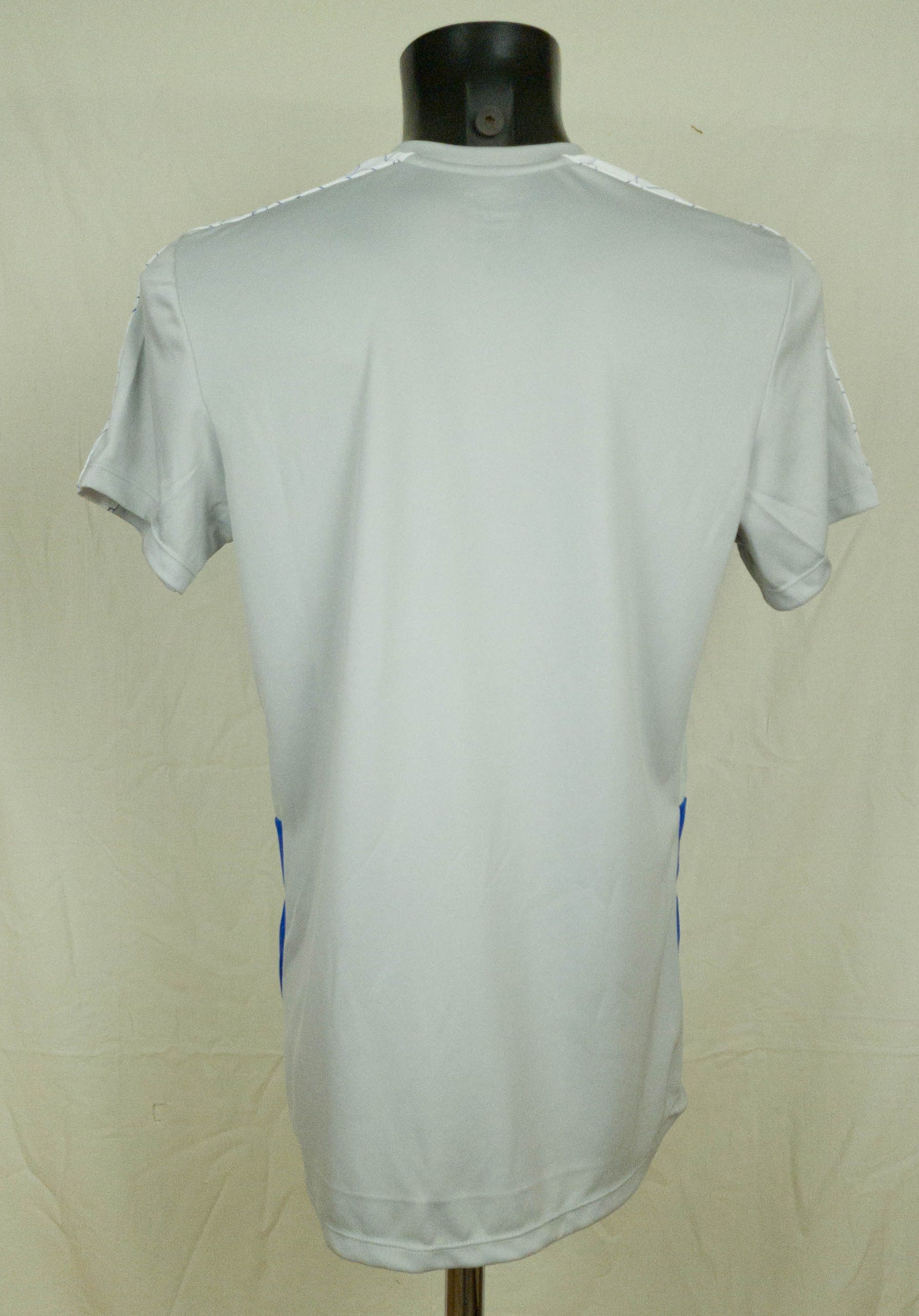 Umbro EVERTON ENGLAND TRAINING FOOTBALL SHIRT UMBRO SIZE M Size US S / EU 44-46 / 1 - 2 Thumbnail