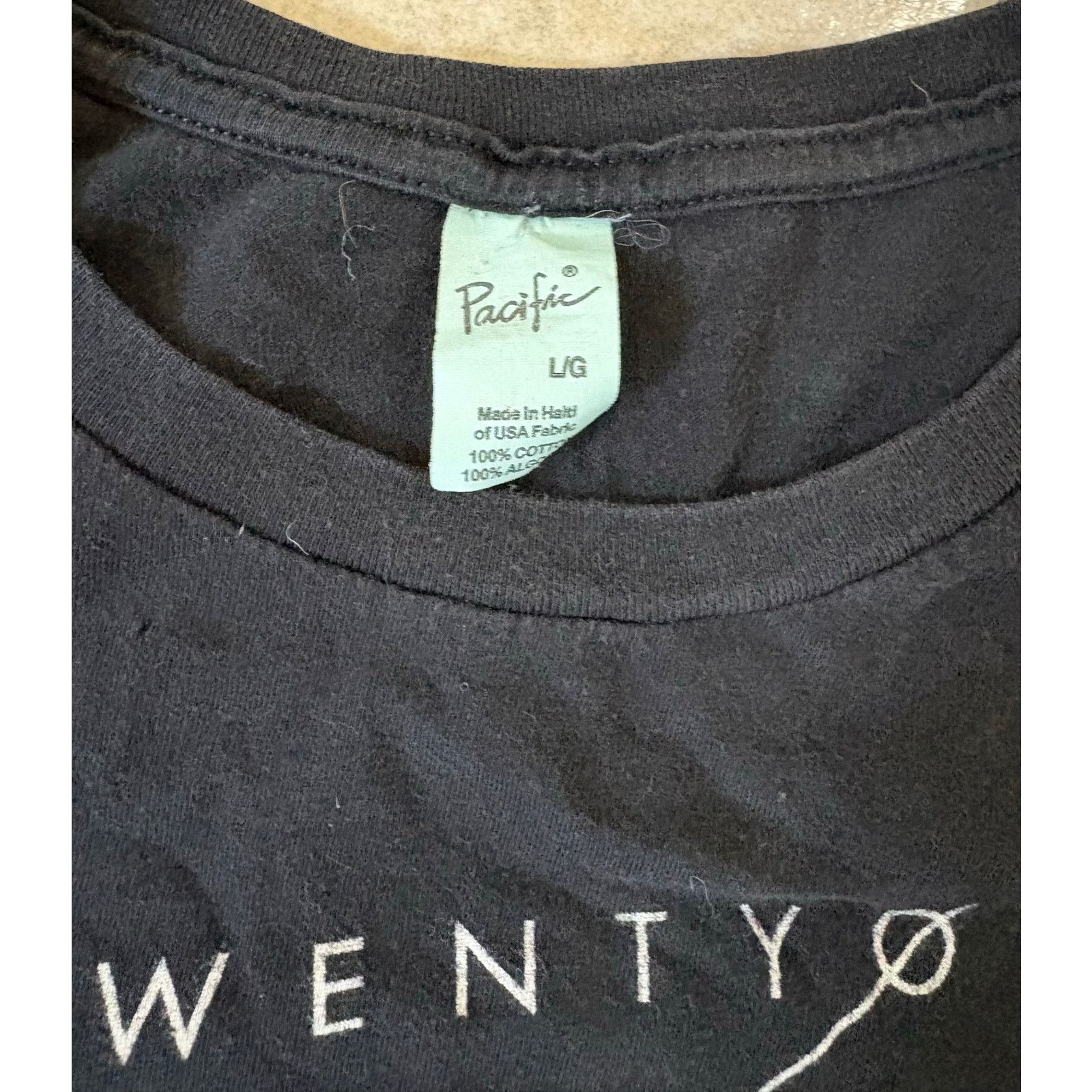 Pacific and Co. Twenty One Pilots Blurryface album t shirt pacific large Size US L / EU 52-54 / 3 - 2 Thumbnail