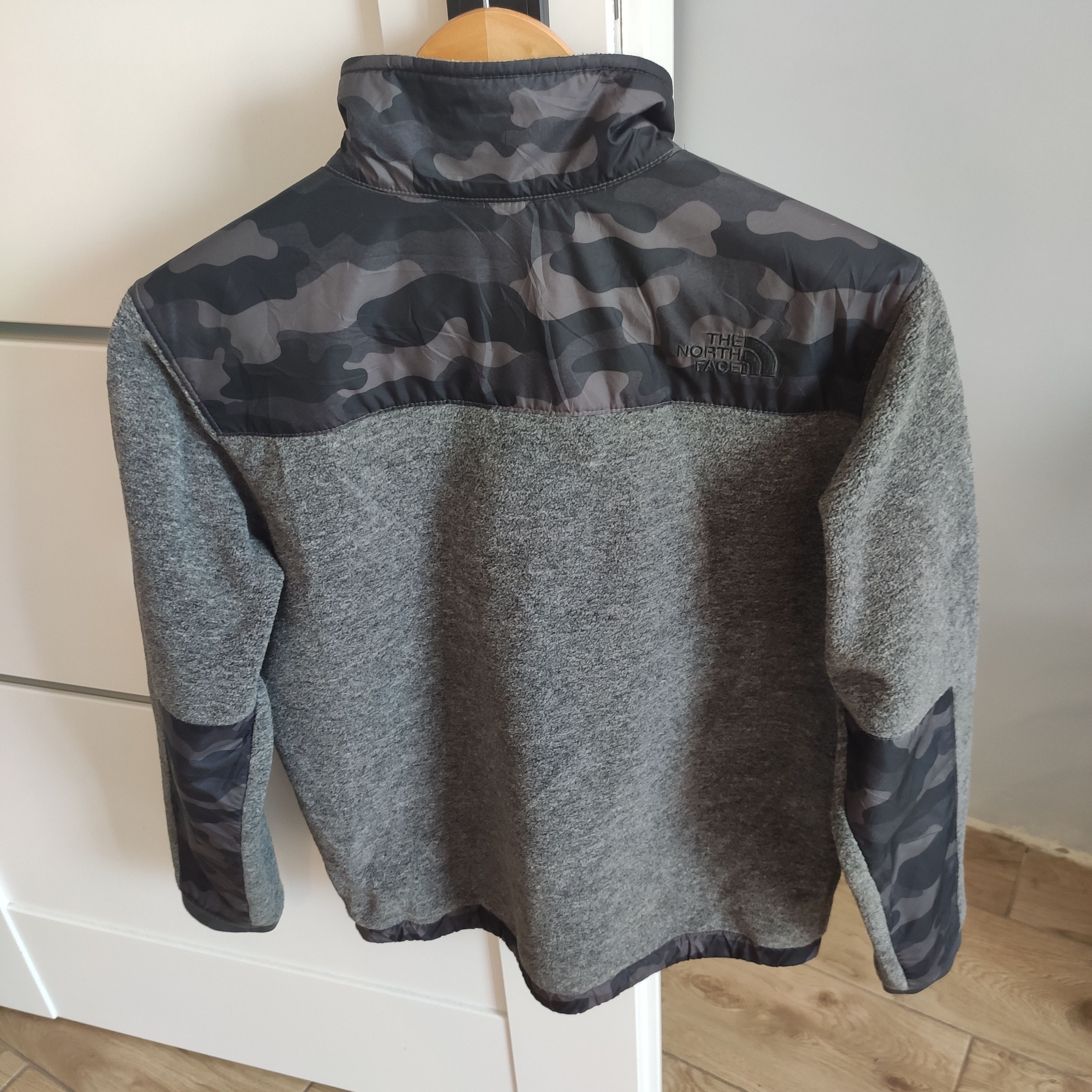 The North Face × Vintage The North Face Boys Gray Fleece Zip Up Jacket Size US L / EU 52-54 / 3 - 2 Thumbnail
