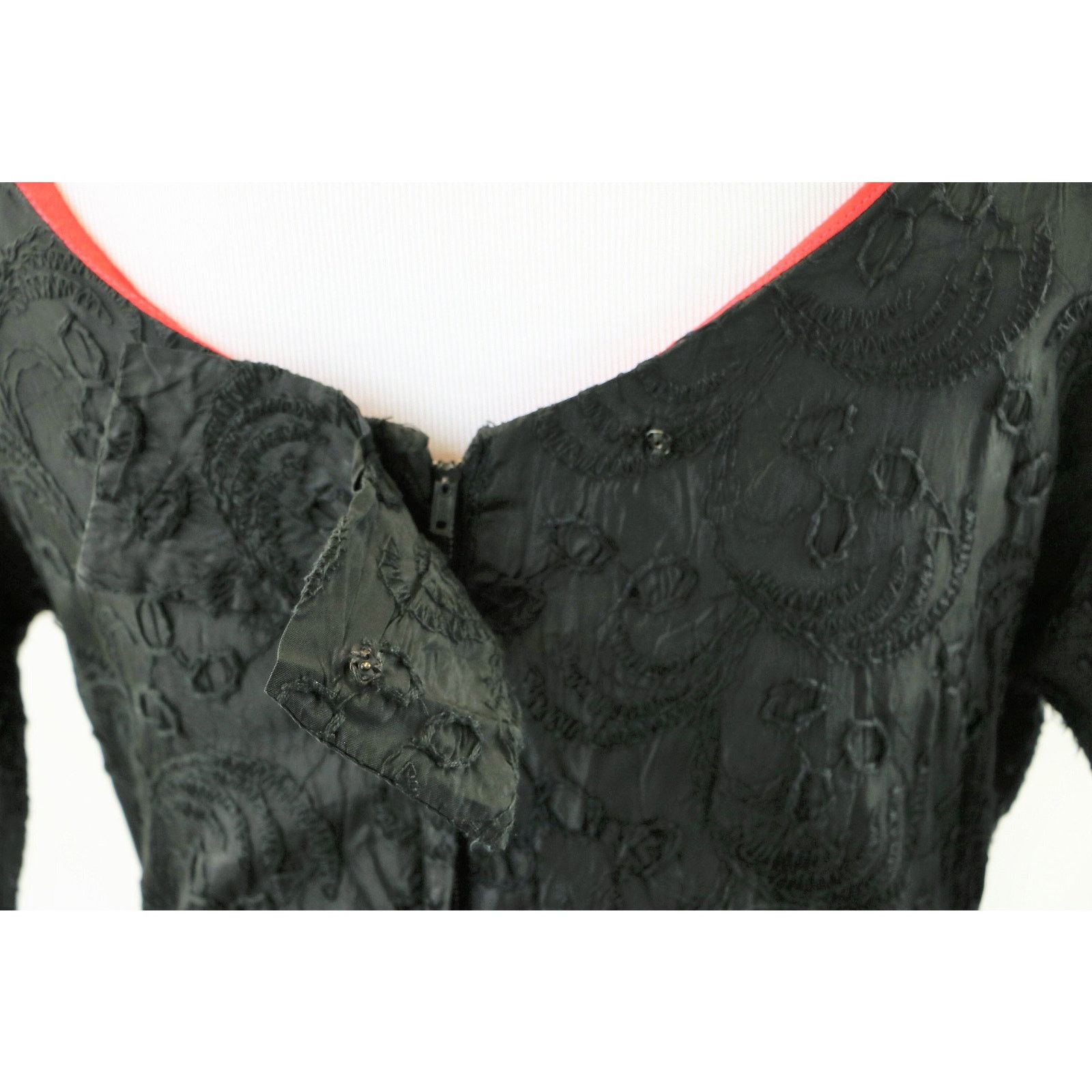 Vintage Vintage 1950s Textured Black Dress with Full Skirt Small Size S / US 4 / IT 40 - 9 Thumbnail