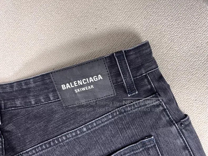 Balenciaga Balenciaga Solid Color Mid-Waist Fitted Zipper Straight Le Size US 32 / EU 48 - 3 Thumbnail