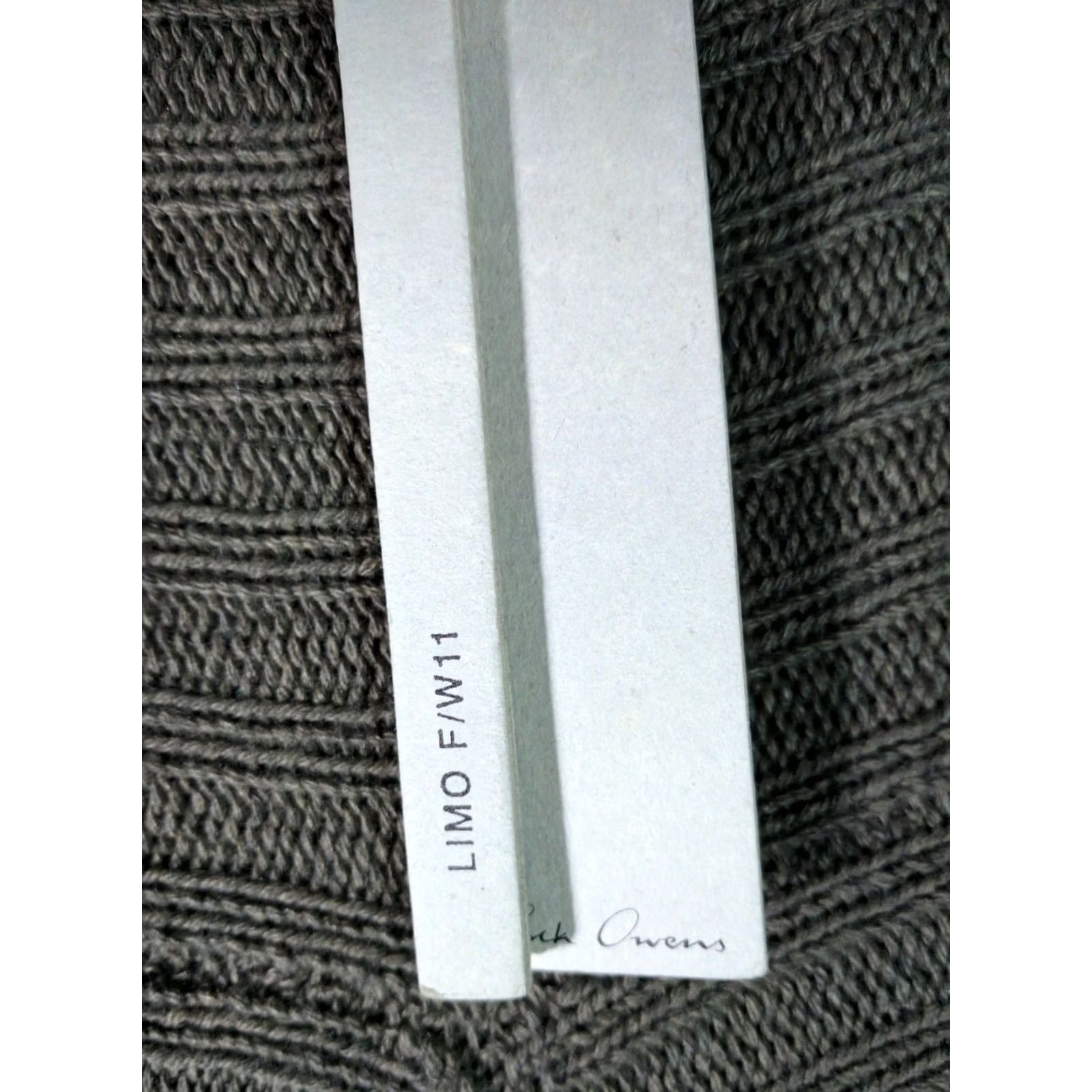 Rick Owens VINTAGE Rick Owens FW11 Limo Alpaca Ribbed Long Tunic Size Small Drkdust Women Sweater Tunic DARK DUST S Size S / US 4 / IT 40 - 5 Thumbnail