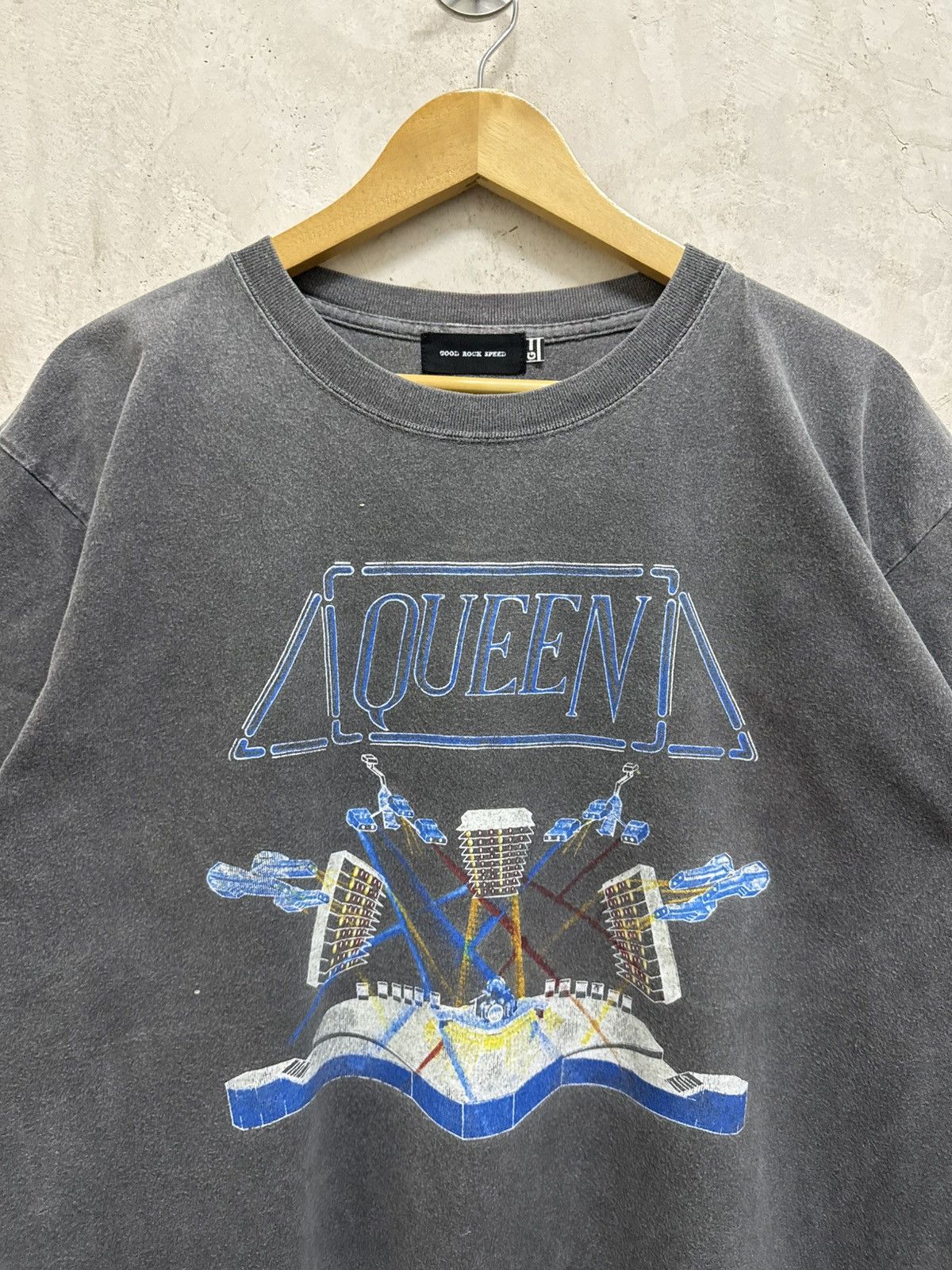 Band Tees 2000s Queen Band Tee Size US L / EU 52-54 / 3 - 2 Thumbnail