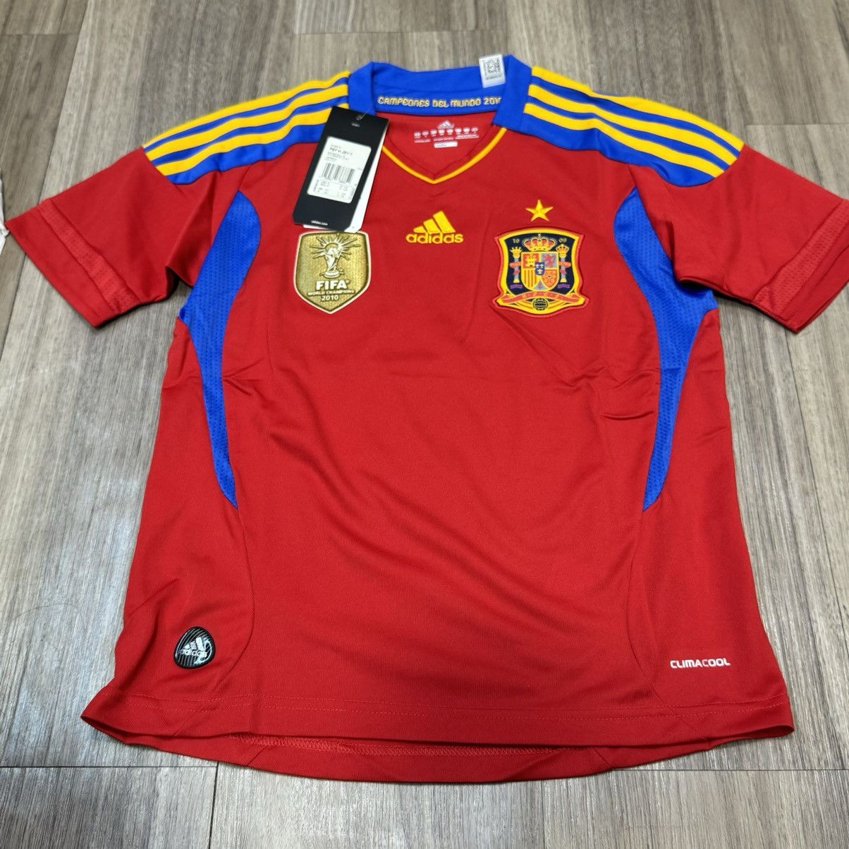 Adidas (Youth size) Spain 10/11 home shirt (Bnwt) Size US XXS / EU 40 - 1 Thumbnail