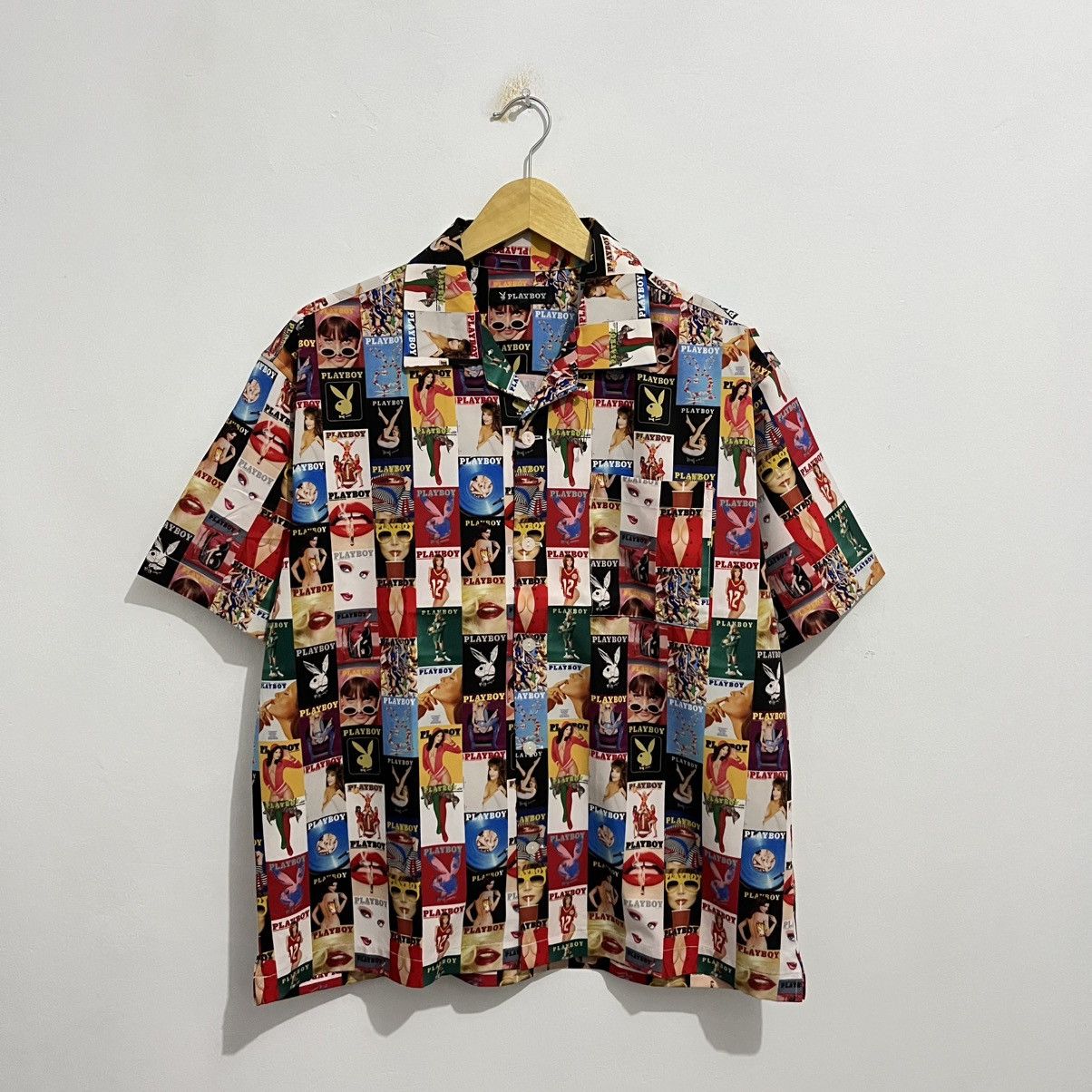 Playboy Y2k Playboy Magazine Cover Print Button Up Shirt Size US M / EU 48-50 / 2 - 1 Thumbnail