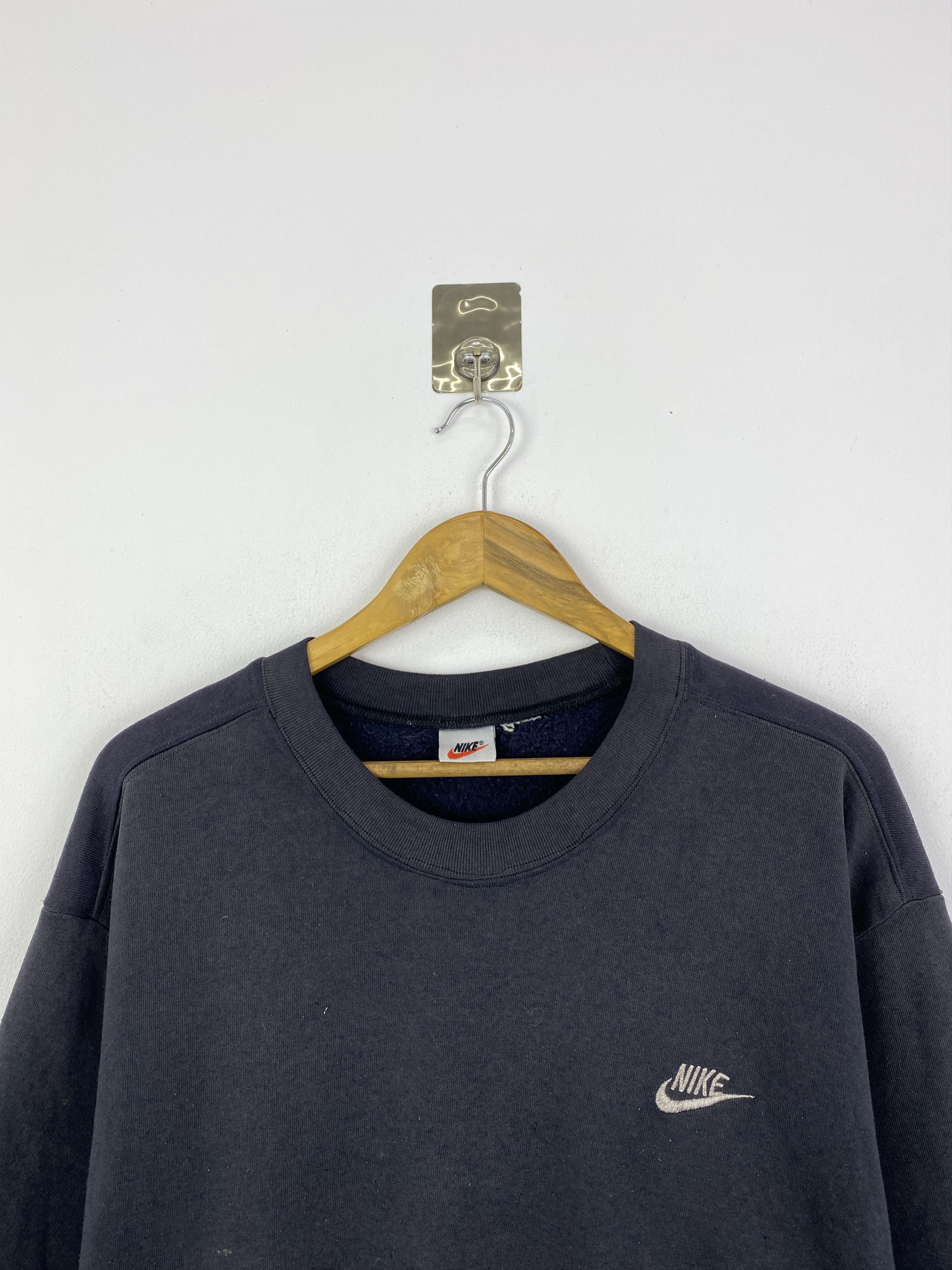 Nike Vintage 90s Nike Small Logo Crewneck Sweatshirt SH0141 Size US XL / EU 56 / 4 - 2 Thumbnail