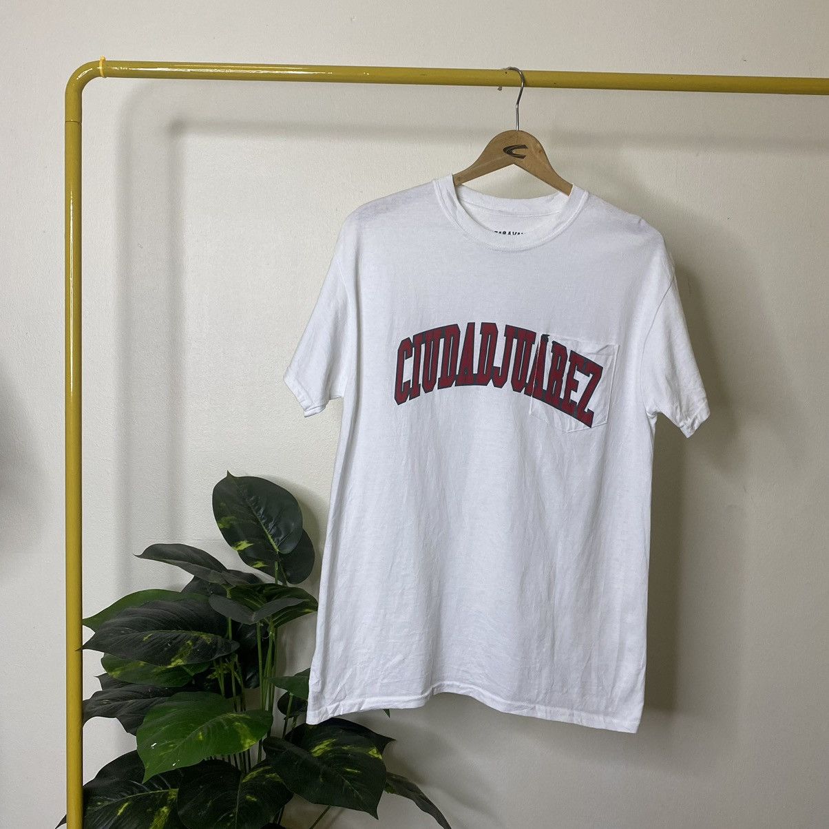 go slow caravan Caravan Ciudad Juárez Spell Out Made in Japan Tee Size US M / EU 48-50 / 2 - 1 Thumbnail