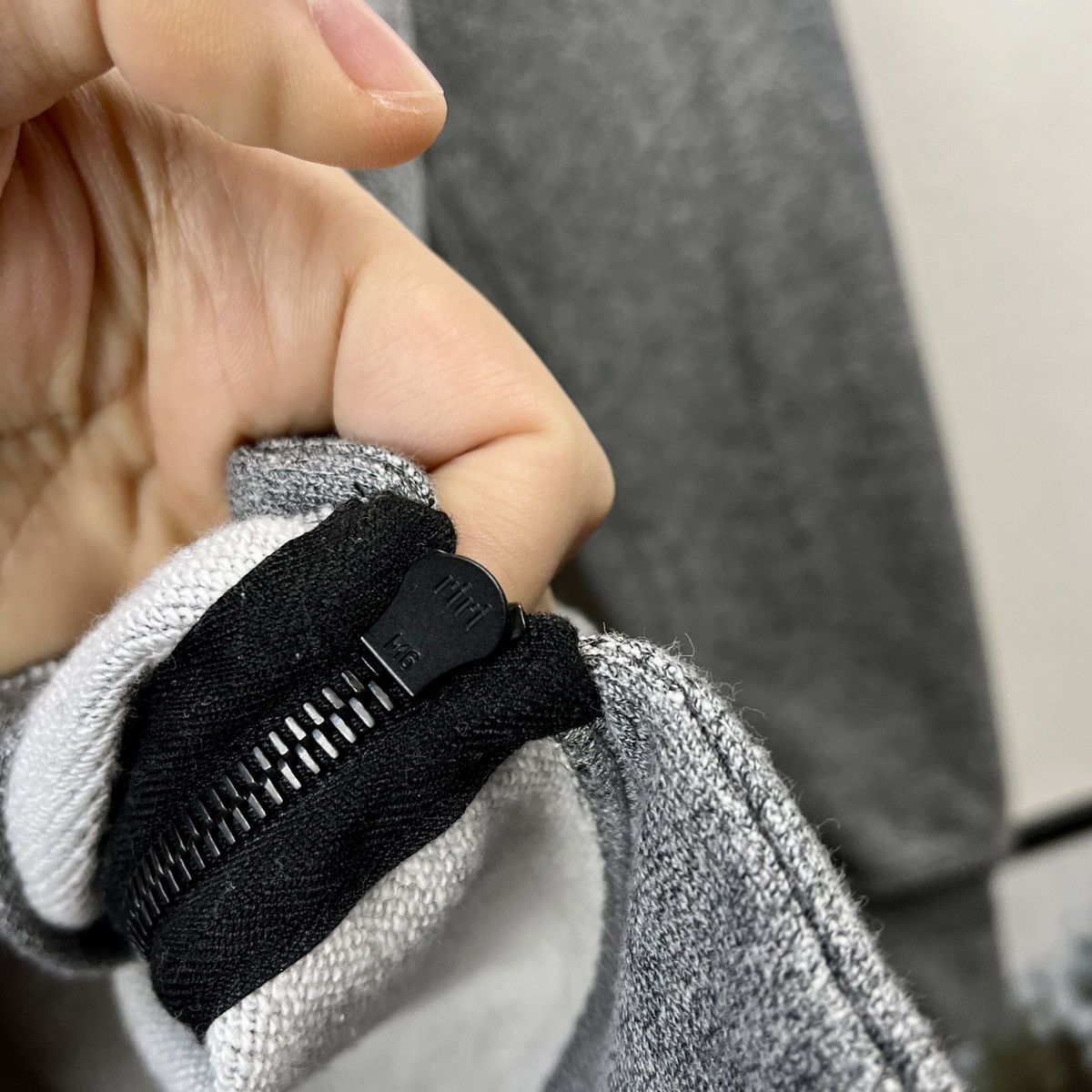 John Elliott John Elliott Grey Avant Garde Hoodie with side Zip Oversize Size US M / EU 48-50 / 2 - 4 Thumbnail