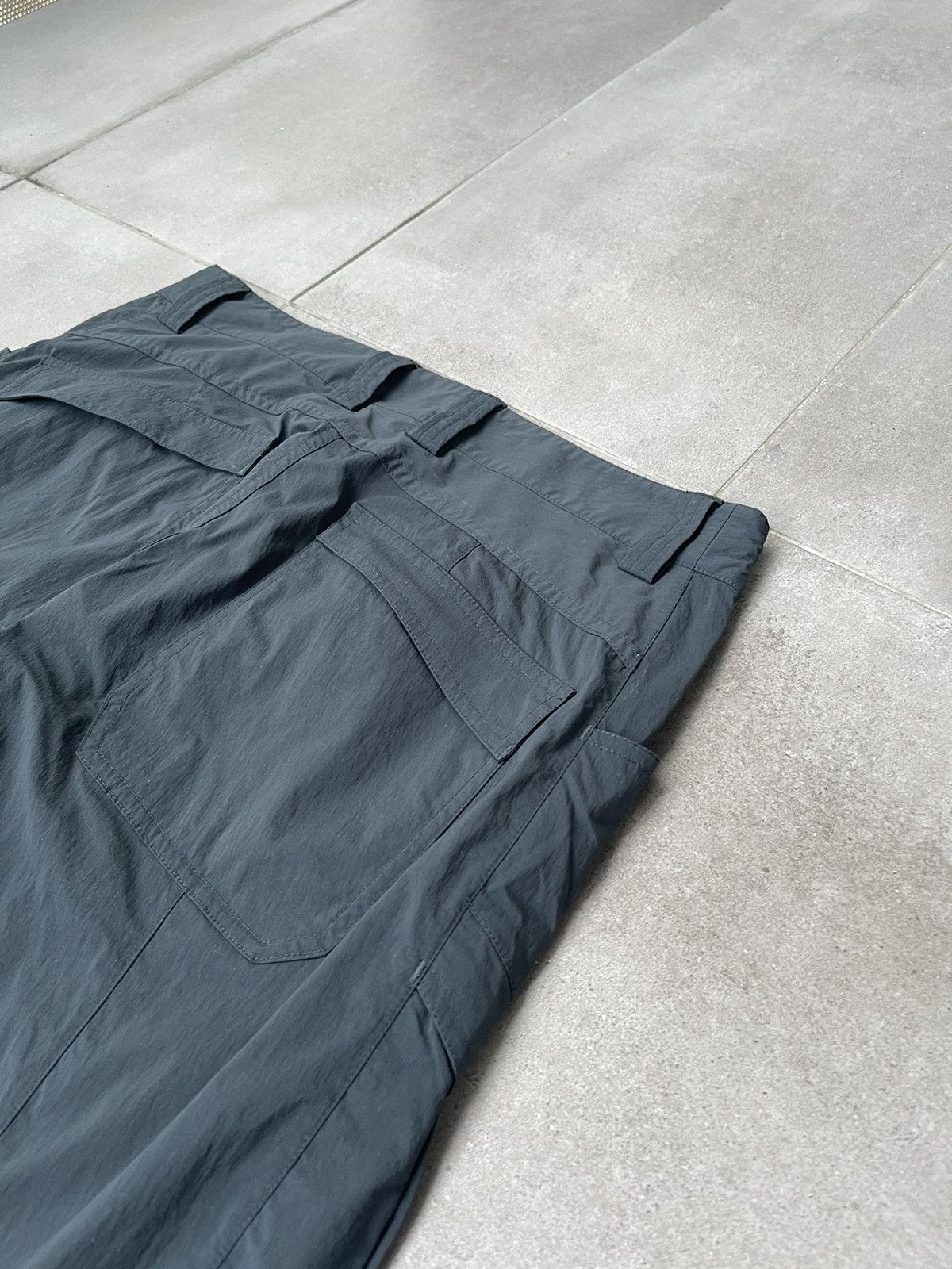 Arc'teryx Arc'Teryx Technical Grey Swamp Cargo Track Pants Size US 32 / EU 48 - 18 Thumbnail