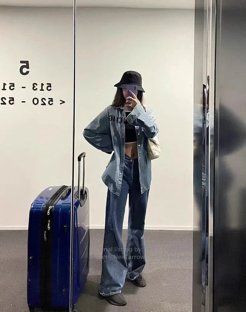 Balenciaga Balenciaga size 39 Embroidered Logo Denim Shirt Jacket Size US S / EU 44-46 / 1 - 8 Thumbnail