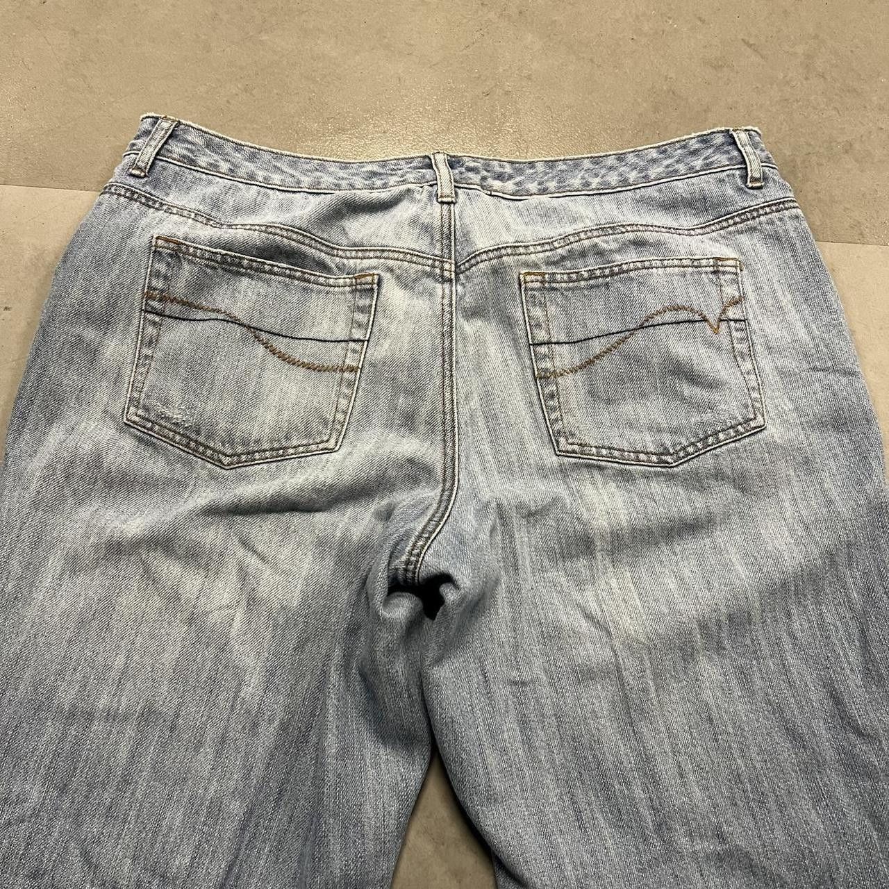 Vintage Vintage Y2K/2000s Baggy Bootcut Blue Light wash Denim Jeans! Size US 36 / EU 52 - 7 Thumbnail