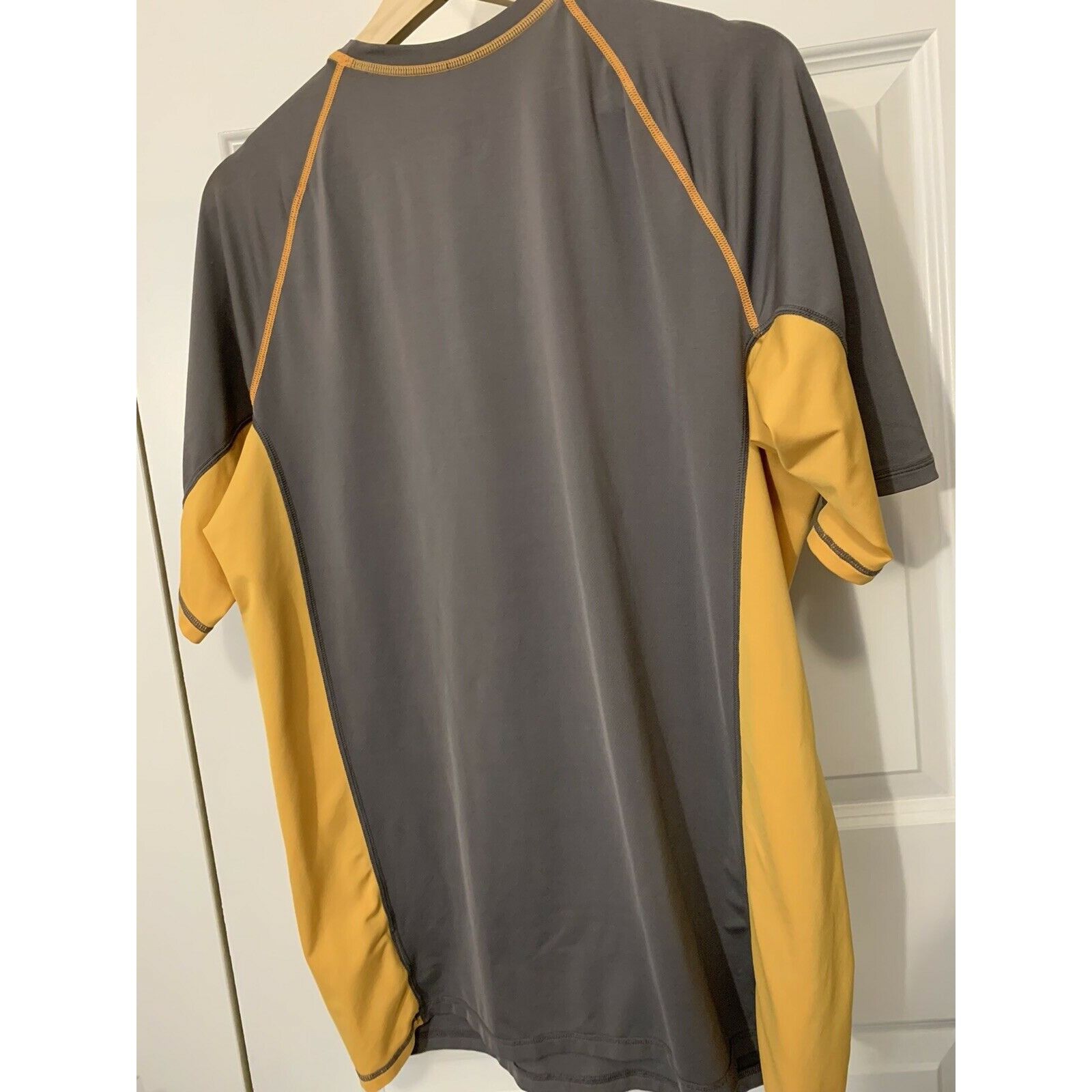 Nike Vintage Nike Gray Tag Better World T Shirt Mens Gray Orange Size US L / EU 52-54 / 3 - 7 Thumbnail