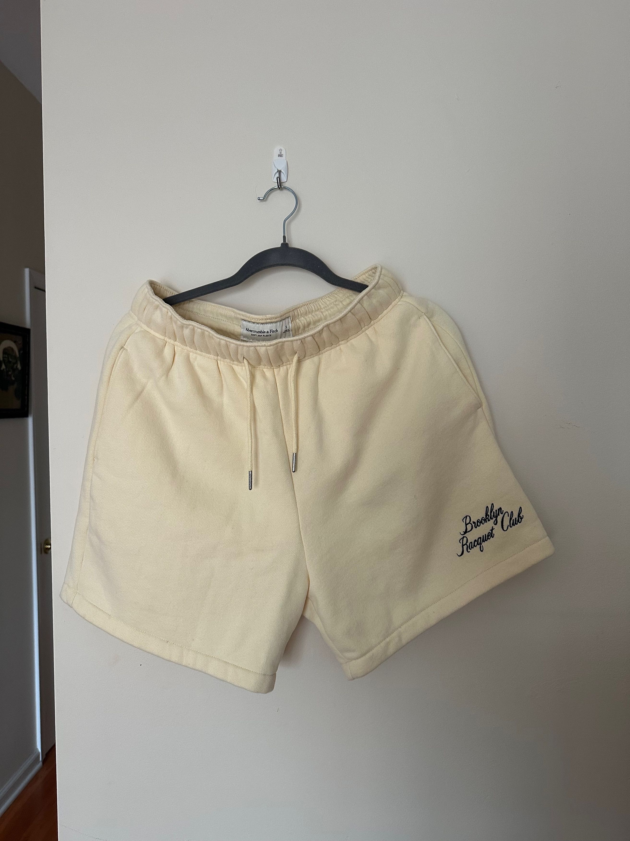 Abercrombie & Fitch Abercrombie & Fitch Soft AF Fleece Sweat Shorts Size US 30 / EU 46 - 1 Thumbnail