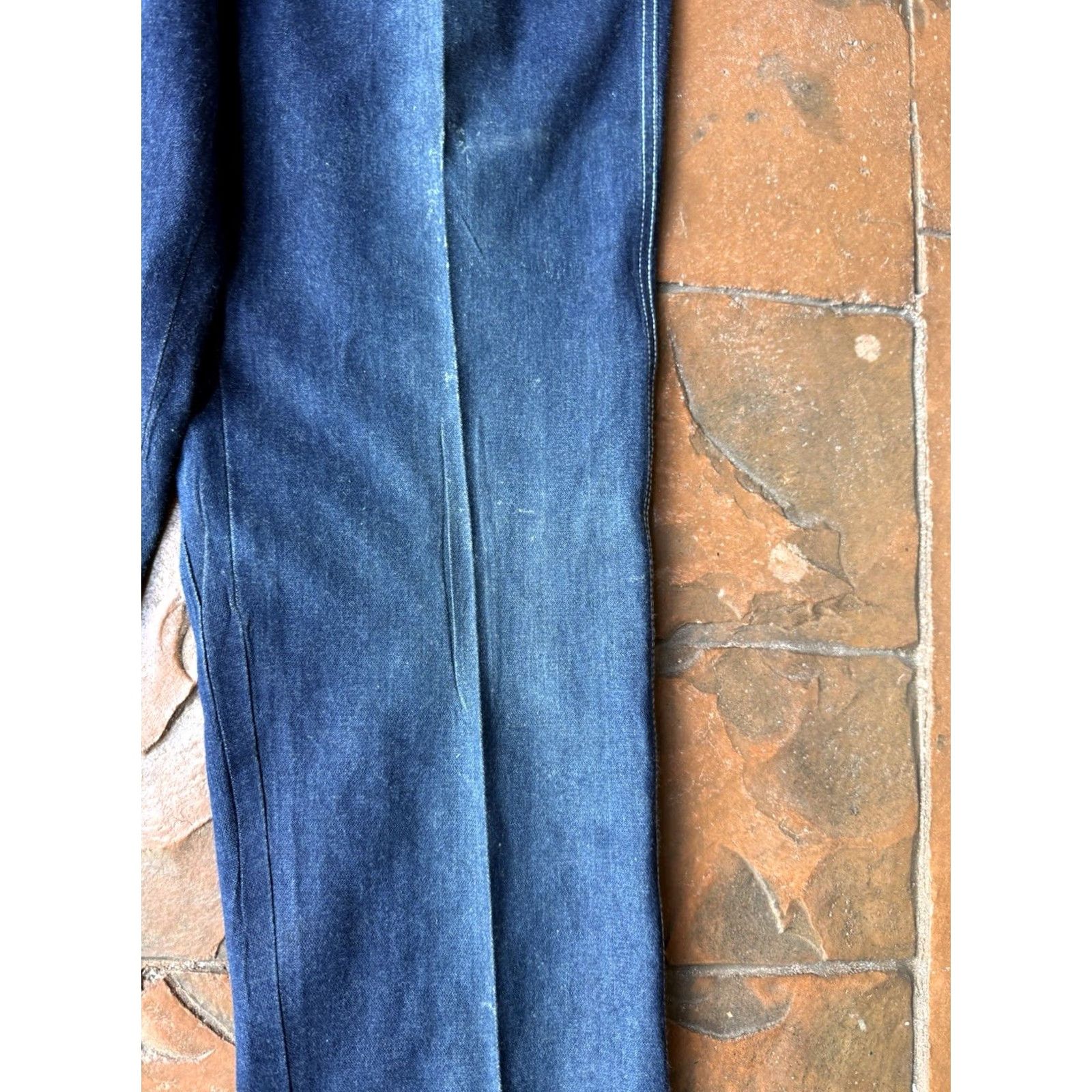 Vintage VINTAGE Andre De Leure Jeans Men 33x31 Straight Denim Blue 90s Mens Jeans Straight Leg Dark Wash Embroidered Pockets Size US 33 - 6 Thumbnail