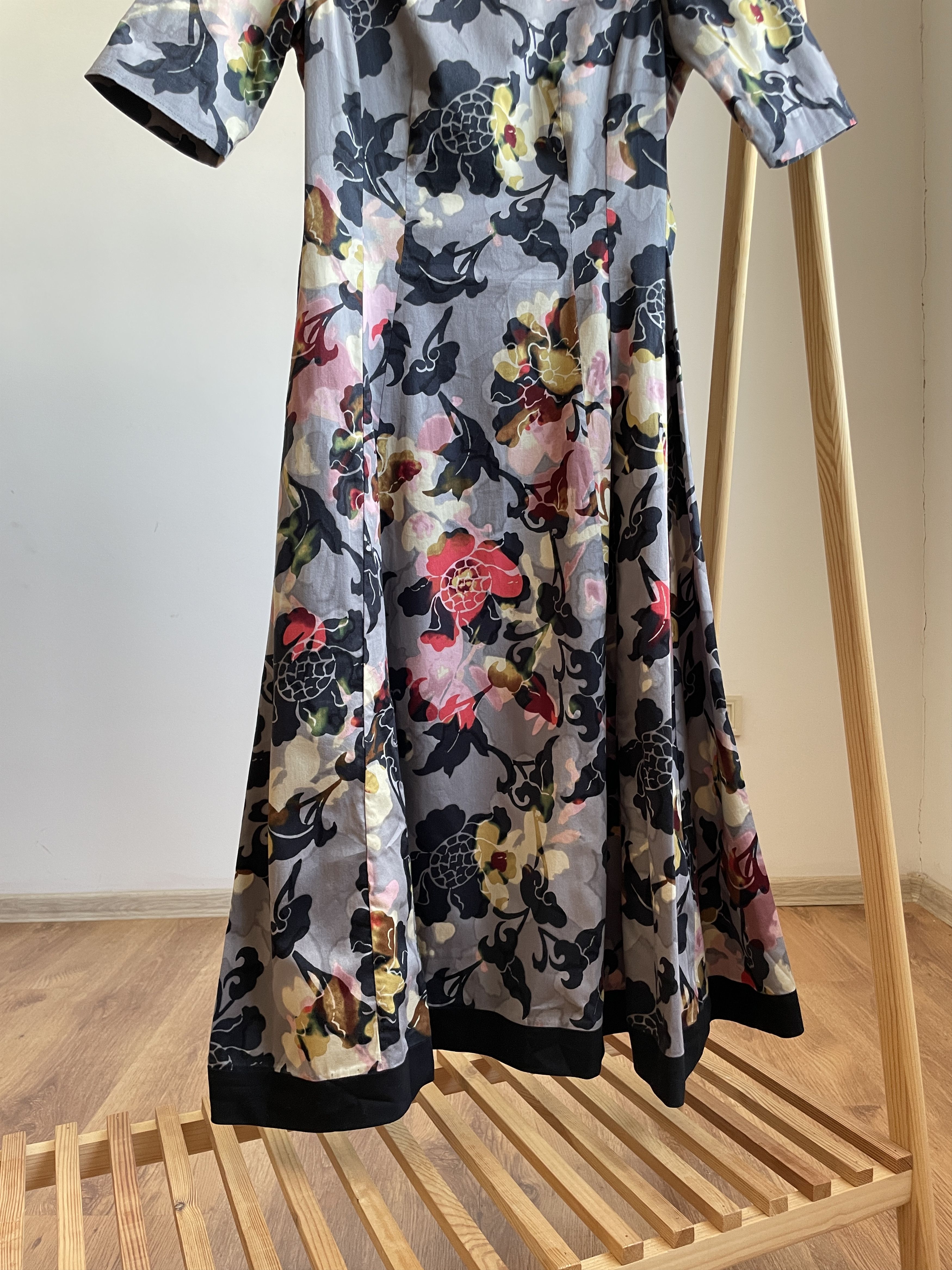 Designer Toast Floral Flare Short Sleeve Midi Dress Size UK 6 Size XS / US 0-2 / IT 36-38 - 4 Thumbnail