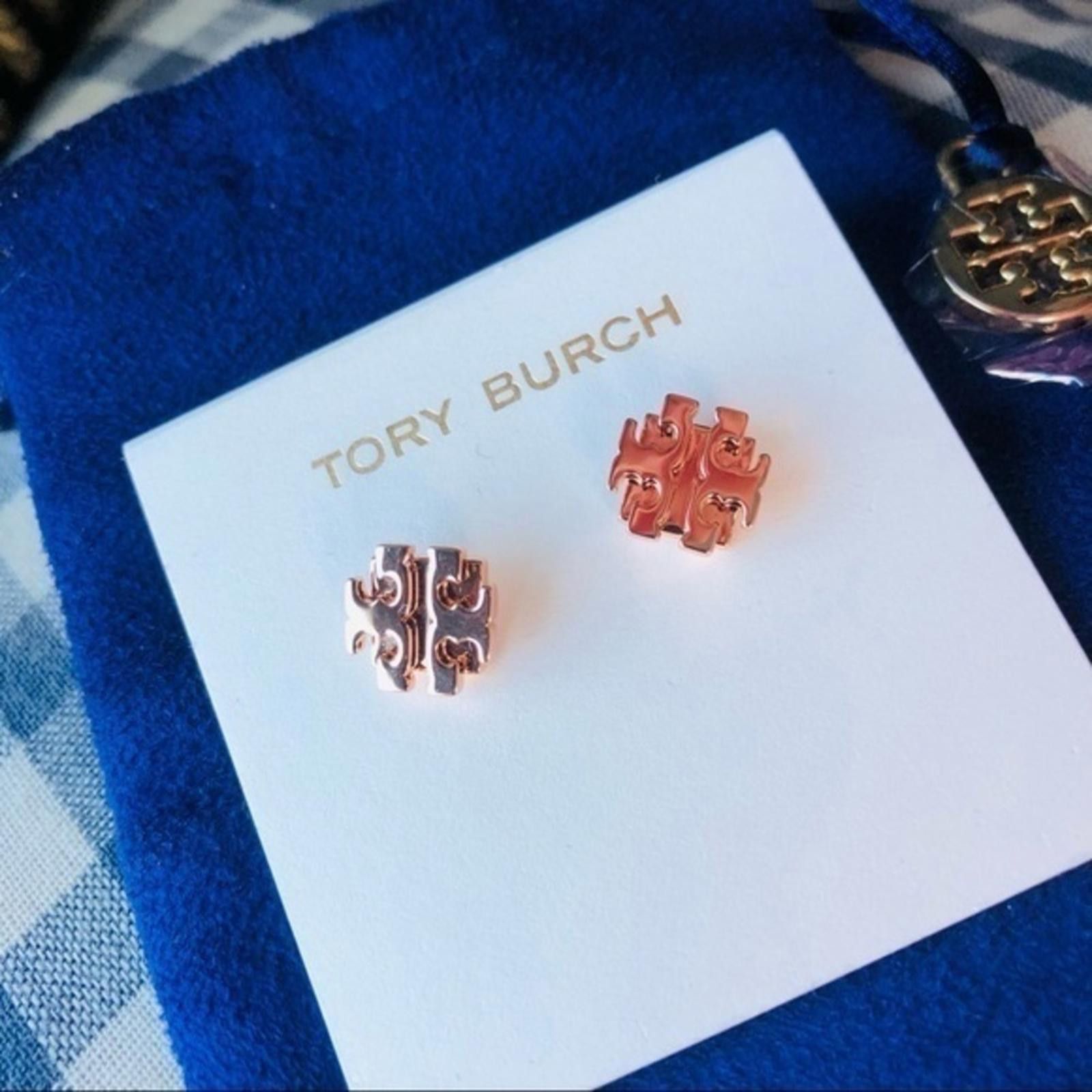 Tory Burch Tory Burch Signature Rose Gold Stud Earrings NWT Size ONE SIZE - 3 Thumbnail