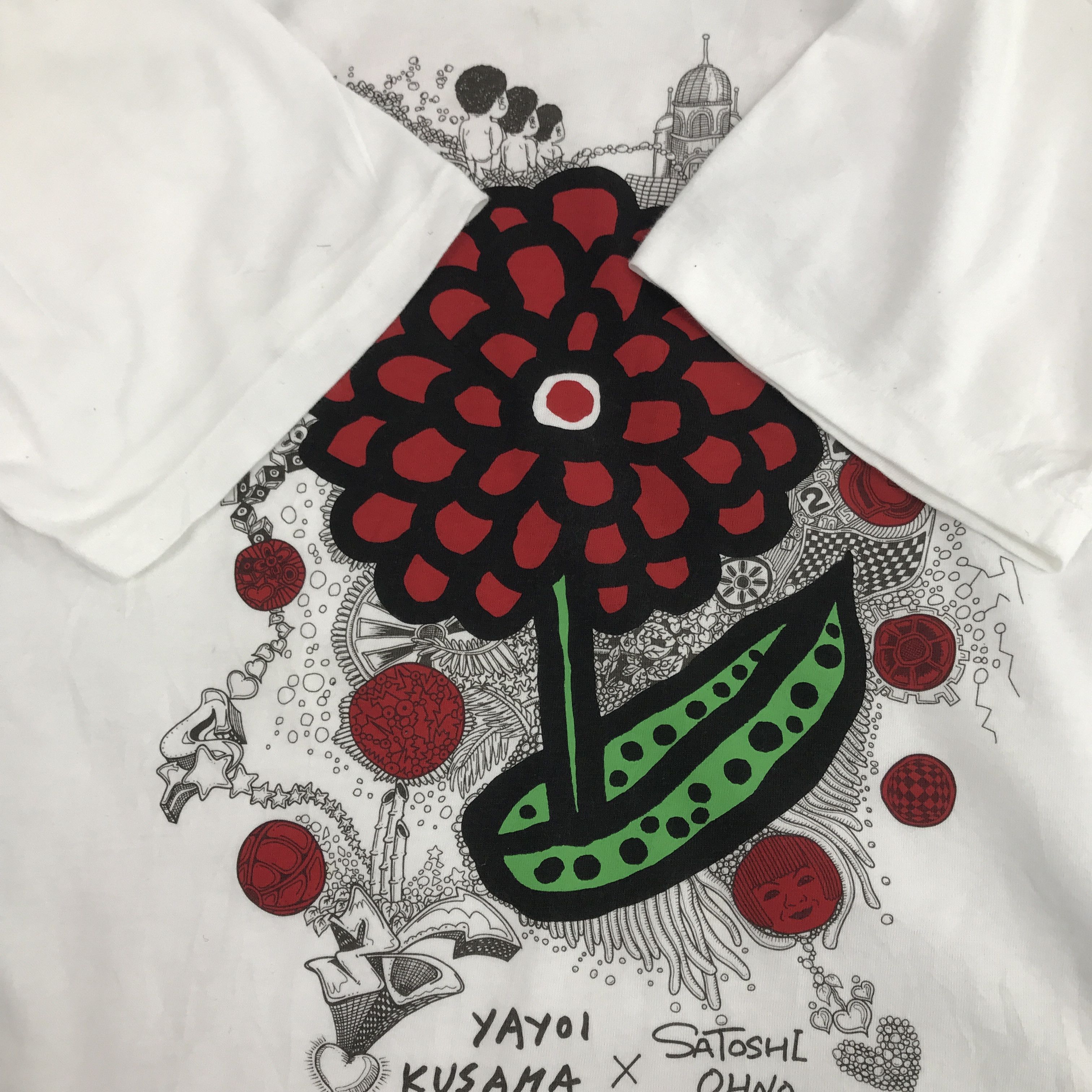 Japanese Brand × Vintage × Yayoi Kusama Vintage Yayoi kusama Love design T-shirt Size US L / EU 52-54 / 3 - 5 Thumbnail