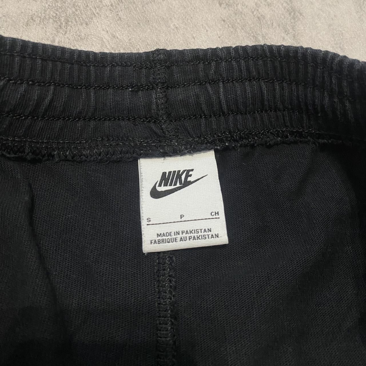 Nike Black Nike sportswear shorts Baggy Rap hip hop Vintage y2k Size US 30 / EU 46 - 4 Thumbnail