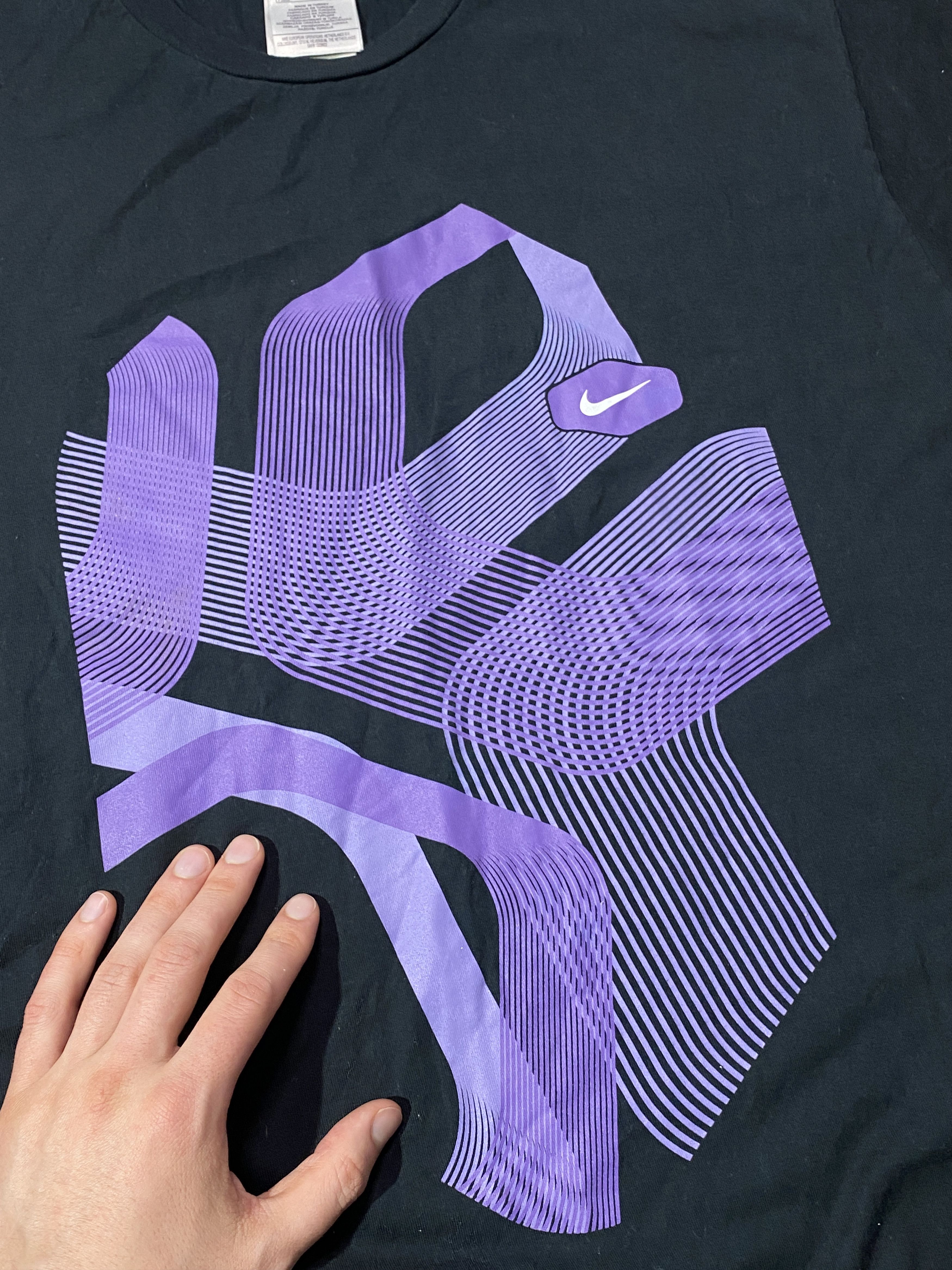 Nike Vintage 90s Nike TN Rare Abstract Logo T-shirt Size US XL / EU 56 / 4 - 2 Thumbnail