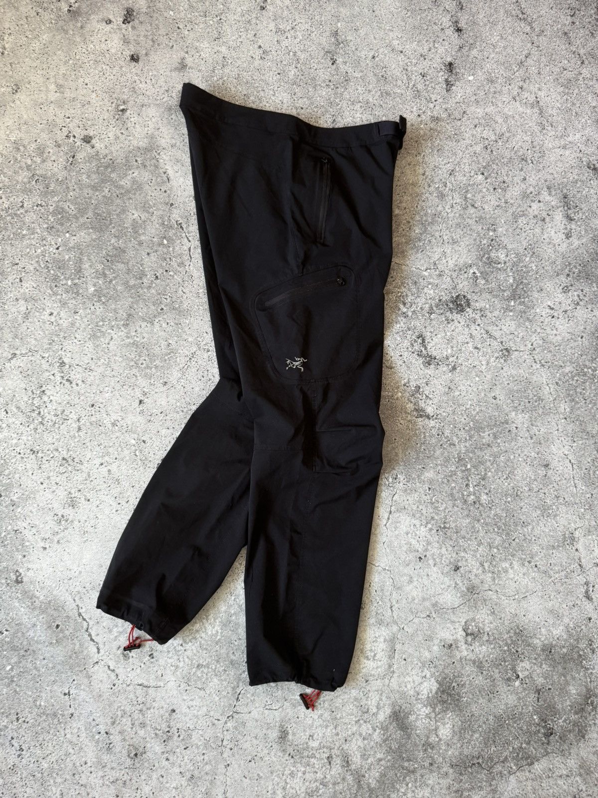 Arc'teryx Arc’teryx Pants GoreTex Outdoor Gorpcore Nylon GTX Black Size US 32 / EU 48 - 1 Thumbnail