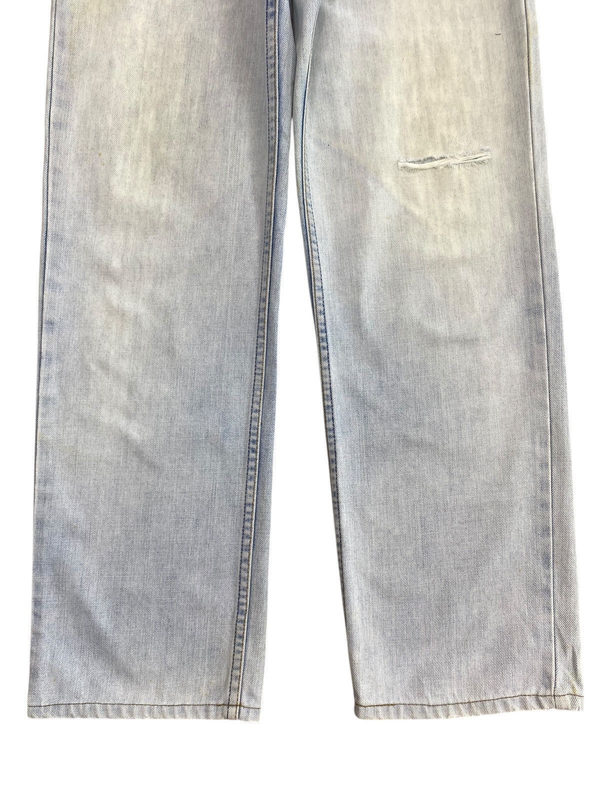 Levi's Vintage Levi’s Light Blue Wash Style Ripped Jeans Size US 28 / EU 44 - 9 Thumbnail