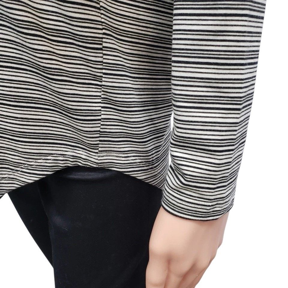 Athleta Athleta Cloudlight Stratus Striped Top In Whisper Stripe XS Size XS / US 0-2 / IT 36-38 - 7 Thumbnail