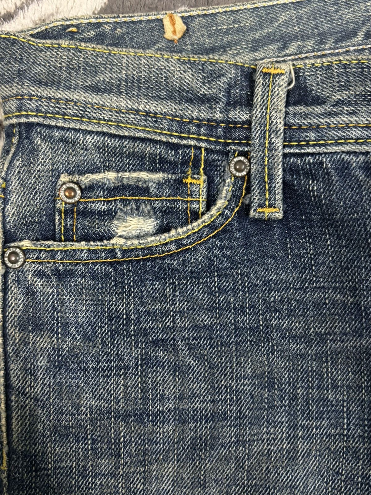 Vintage Vintage Y2K Blue Cult Midrise Flare Leg Mud Wash Jeans Size 28" / US 6 / IT 42 - 4 Thumbnail