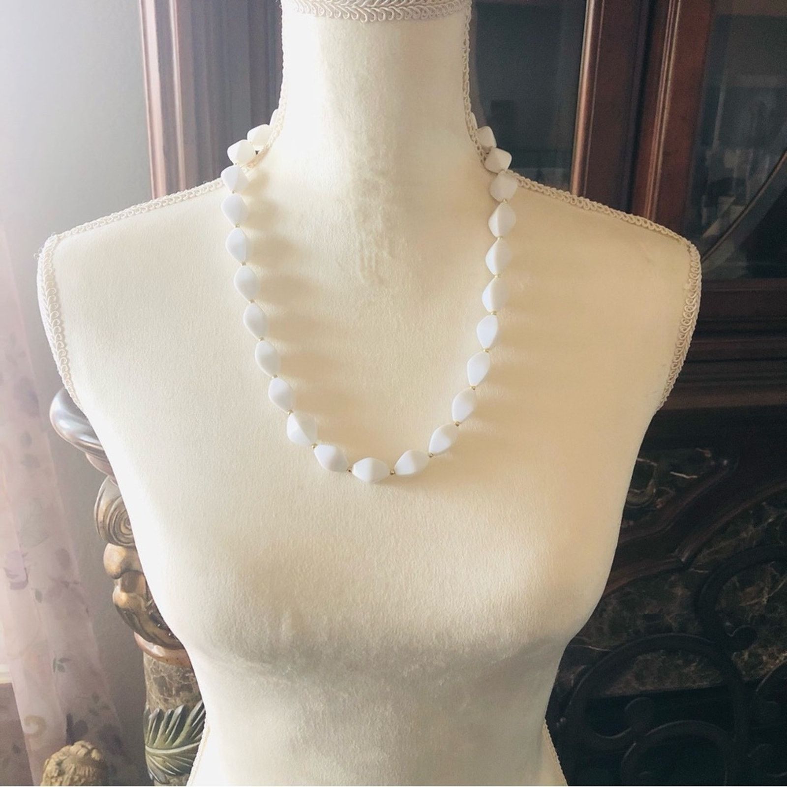 Vintage Vintage 80s white chunky bead necklace Size ONE SIZE - 5 Thumbnail
