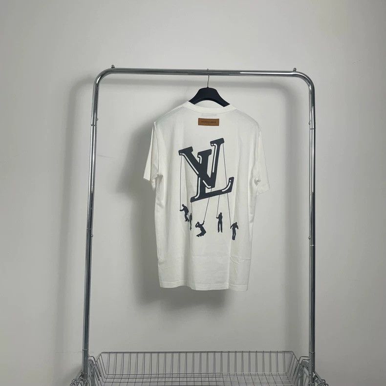 Louis Vuitton Louis Vuitton Paratrooper logo short sleeve Size US XXL / EU 58 / 5 - 2 Thumbnail