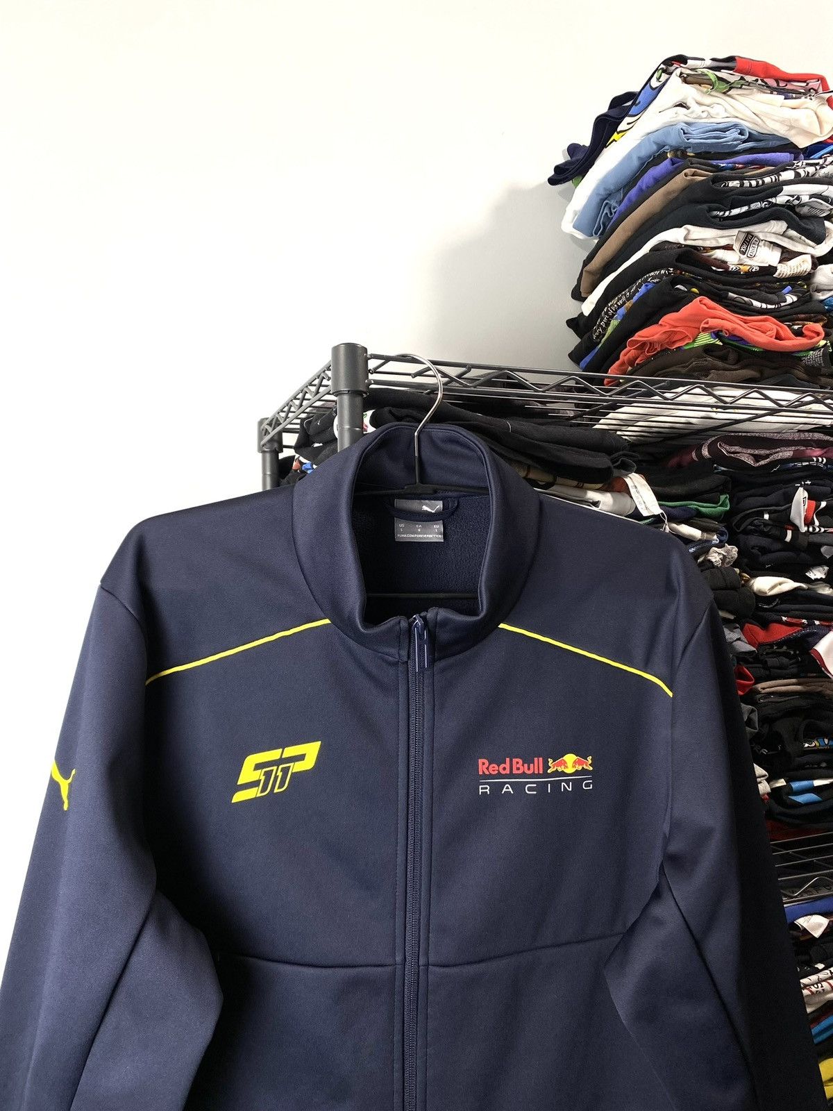 Red Bull Puma Red Bull Racing Softshell Jacket Monster F1 Size US L / EU 52-54 / 3 - 2 Thumbnail