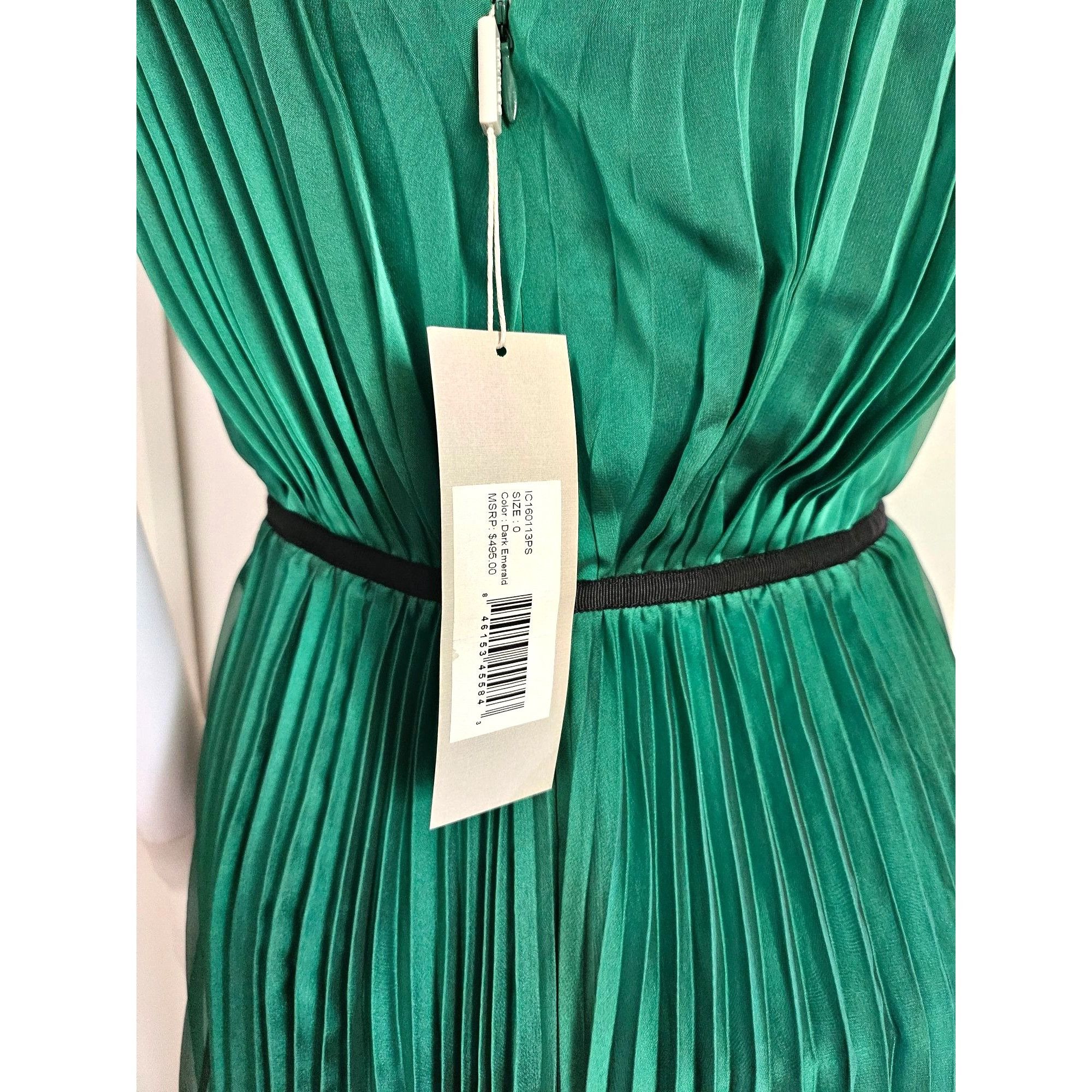 Evening Gowns Halston Heritage Flowy Pleated Gown Halston Heritage Halston  Heritage Pleated Sleeveless Gown Dark Emerald Size