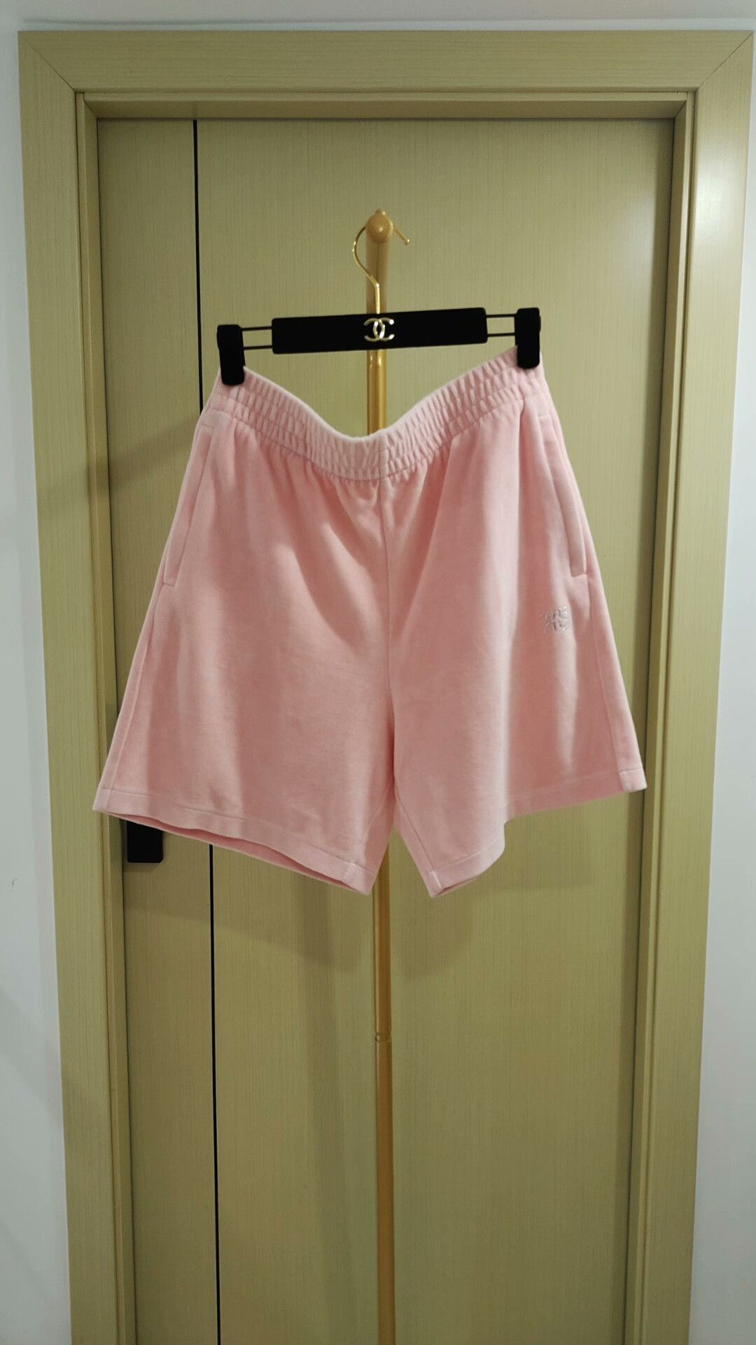 Alexander Wang Pink Velvet Shorts with Logo Size 26" / US 2 / IT 38 - 1 Thumbnail