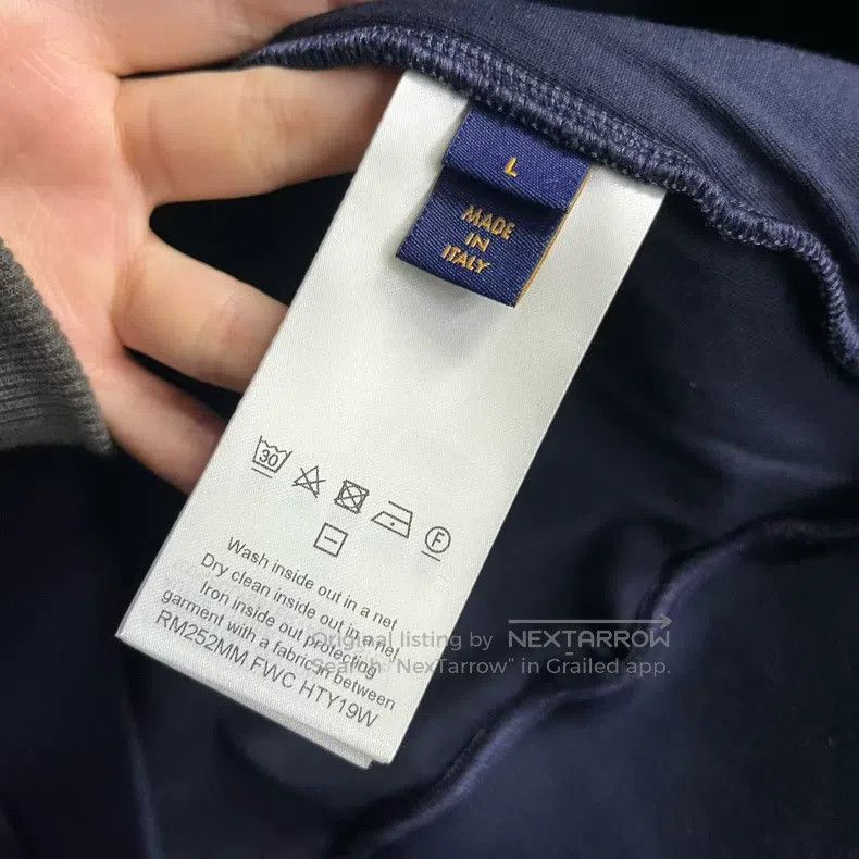 Louis Vuitton Louis Vuitton 25 Latest Navy Blue Monogrammed Hooded Pullo Size US L / EU 52-54 / 3 - 3 Thumbnail