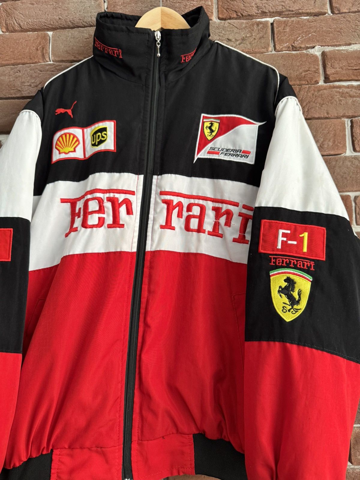 Ferrari Vintage Y2k Ferrari Racing Formula One Rare Hype Jacket Size US L / EU 52-54 / 3 - 7 Thumbnail