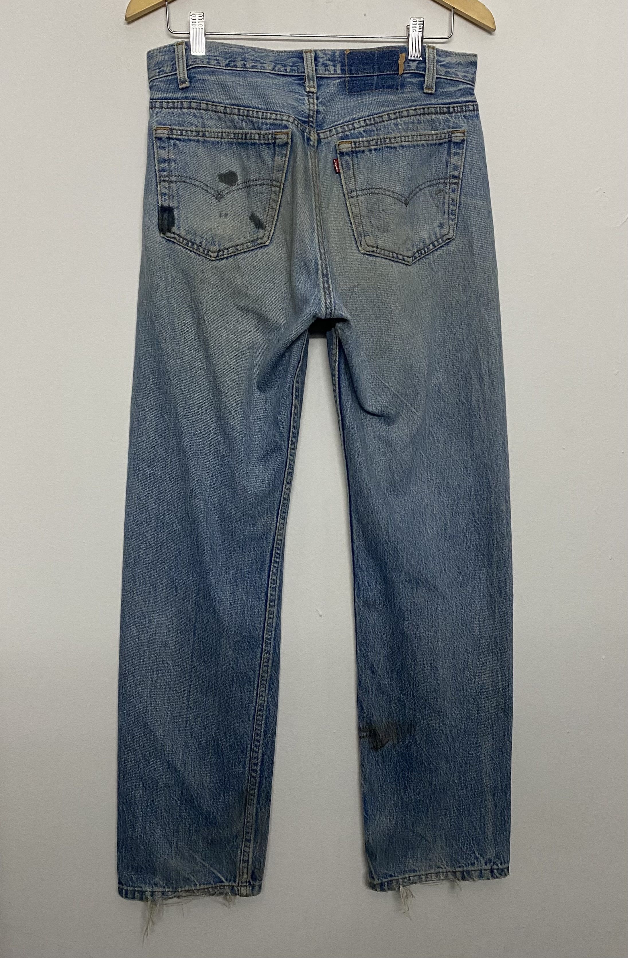 Levi's Vintage Clothing Vintage 90s Levi's 501 Light Wash Jeans Made in USA Size US 32 / EU 48 - 2 Thumbnail