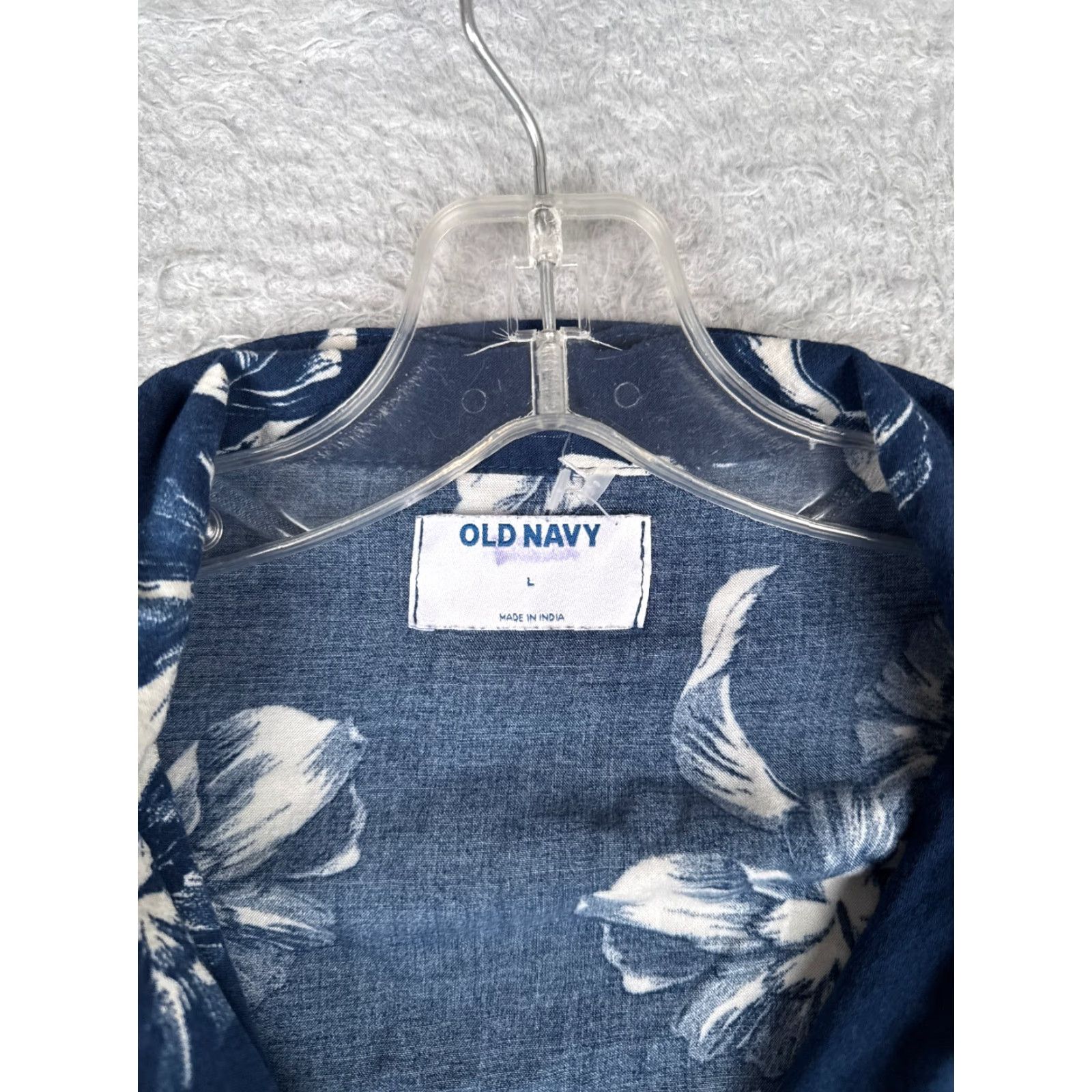 Old Navy Old Navy Button-Up Shirt Men Large Blue Floral Leaf Hawaiian Cotton Beach Slimming Size US L / EU 52-54 / 3 - 7 Thumbnail