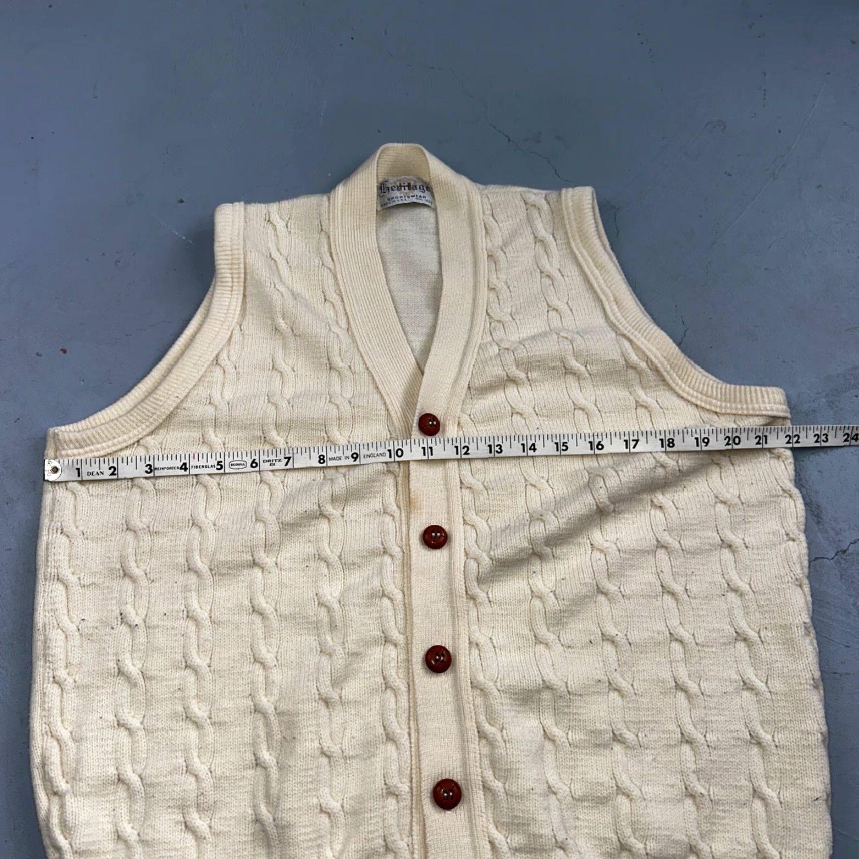 Vintage Vintage Heritage Sweater Vest L Mens USA Crewneck Cream Cable Knit Fisherman Size US L / EU 52-54 / 3 - 5 Thumbnail