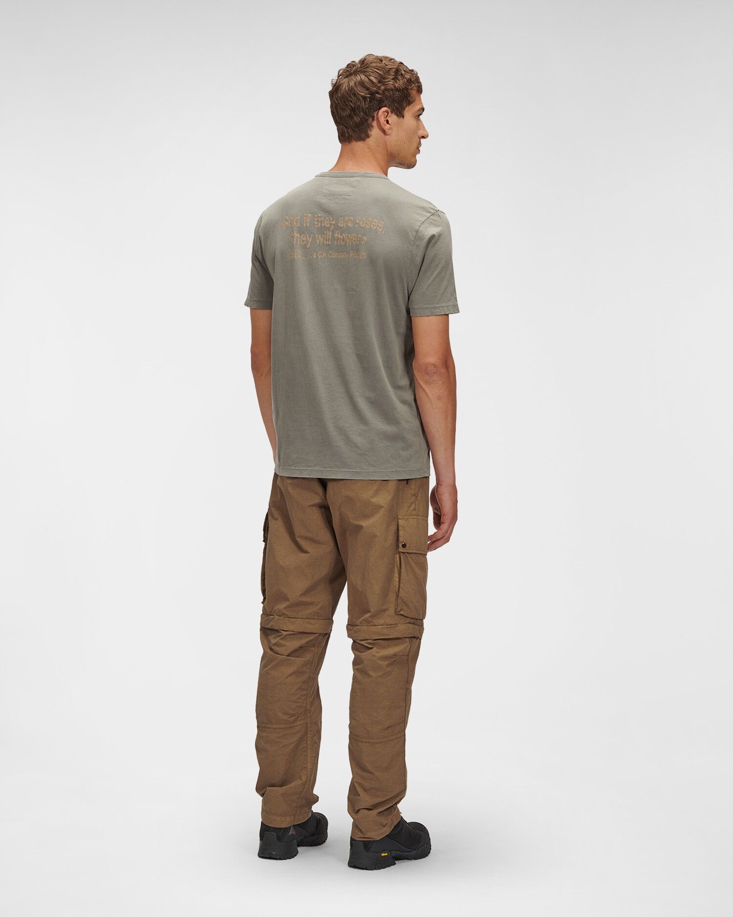 C.P. Company o1y1224 Logo Crewneck T-Shirt in Grey Size US S / EU 44-46 / 1 - 4 Thumbnail