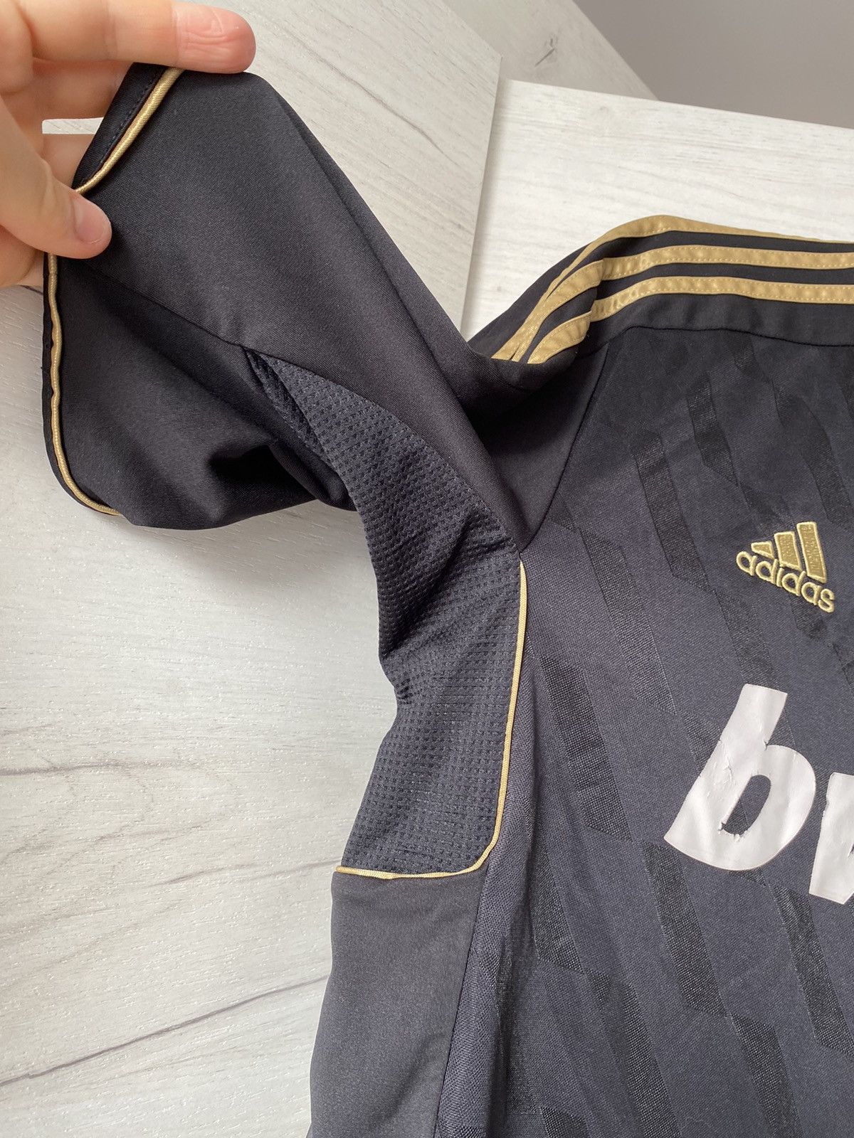 Adidas REAL MADRID 2011/2012 FOOTBALL SOCCER SHIRT JERSEY ADIDAS Size US M / EU 48-50 / 2 - 4 Thumbnail