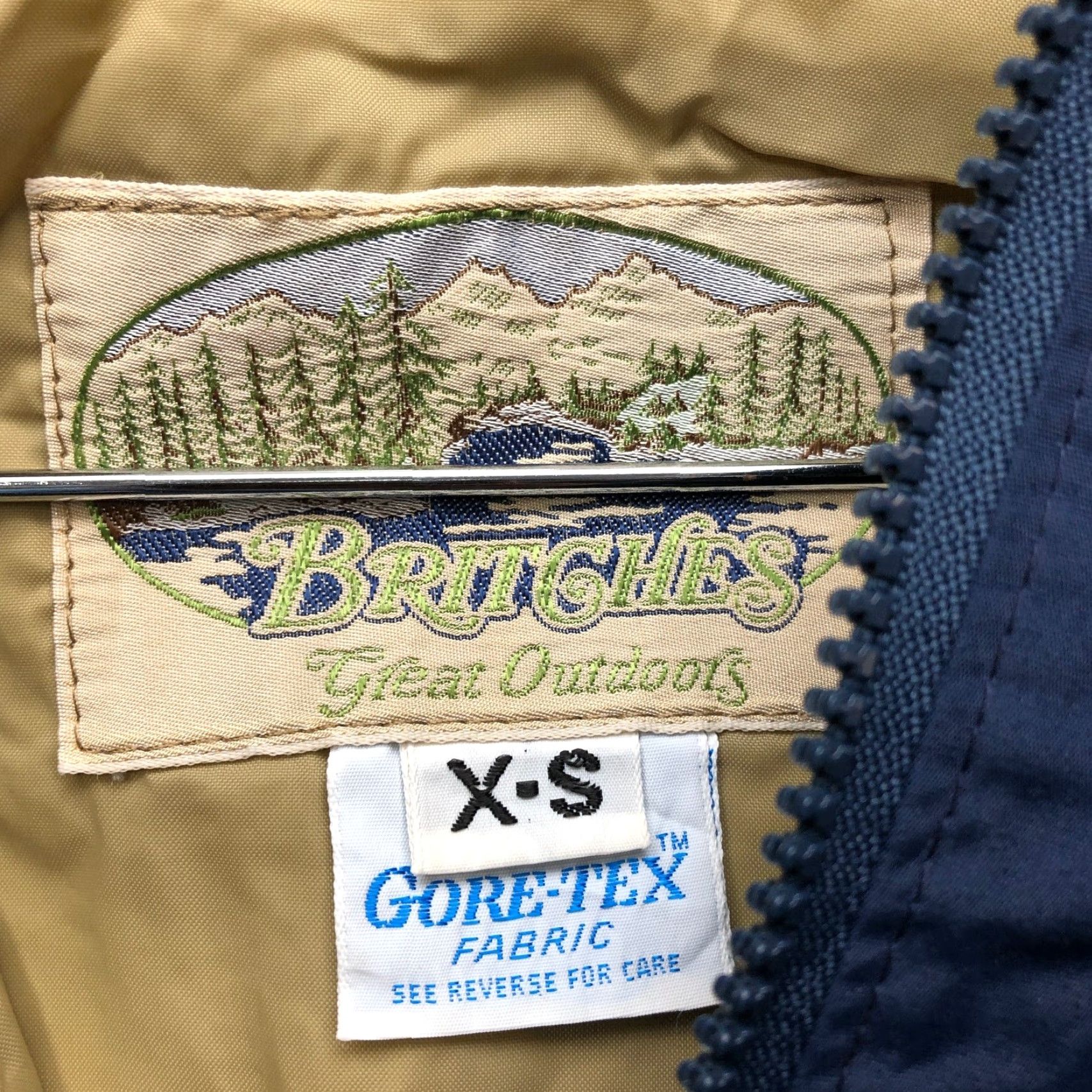 Greats VINTAGE Britches Great Outdoors Gore Tex Parka Jacket Hoodie Womens XS Navy Shirt Jacket Size XS / US 0-2 / IT 36-38 - 3 Thumbnail