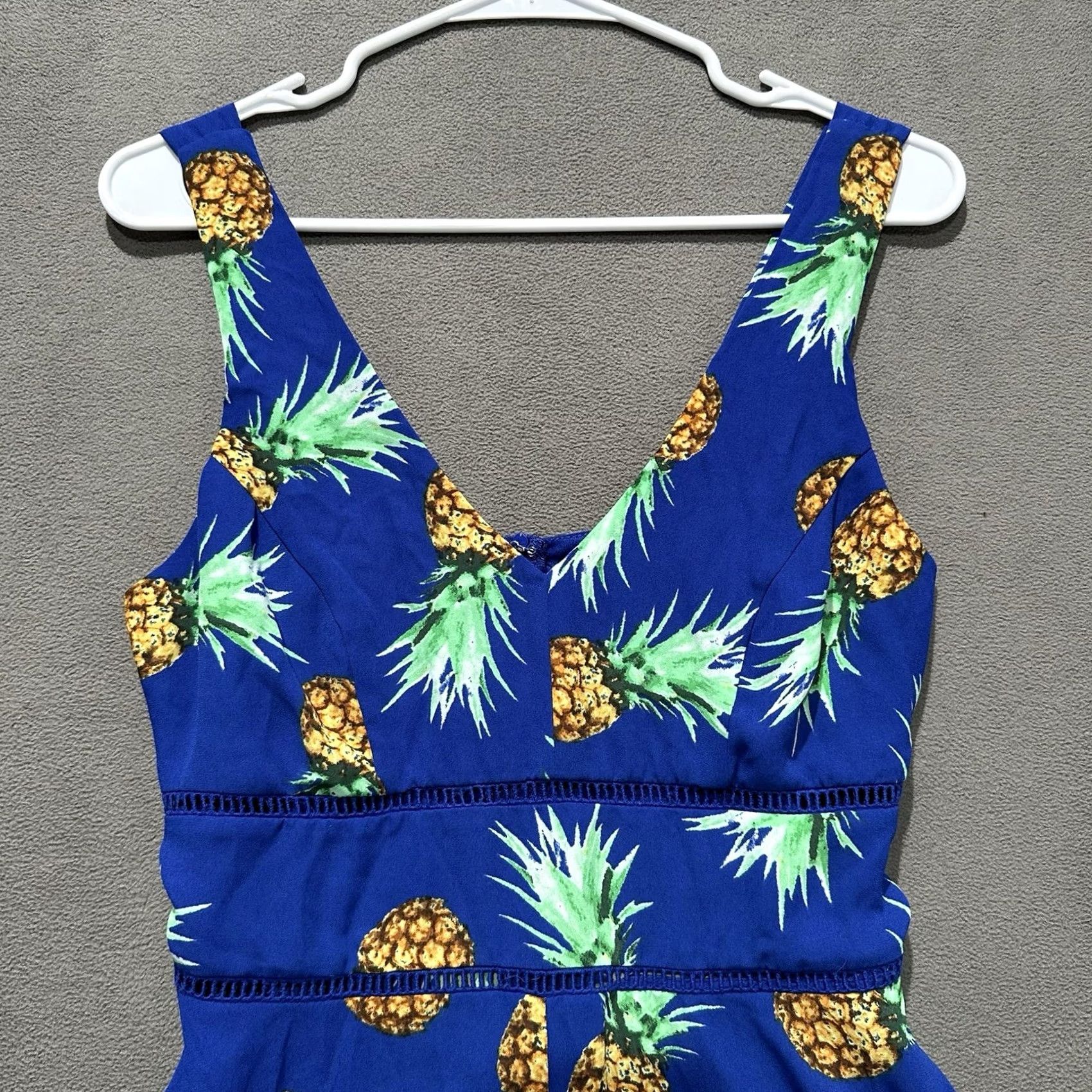 Vintage Charlotte Russe Romper Womens M Blue Pineapple Print Sleeveless Lace EUC Casual Party/Cocktail Travel Womens Size 32" / US 10 / IT 46 - 3 Thumbnail