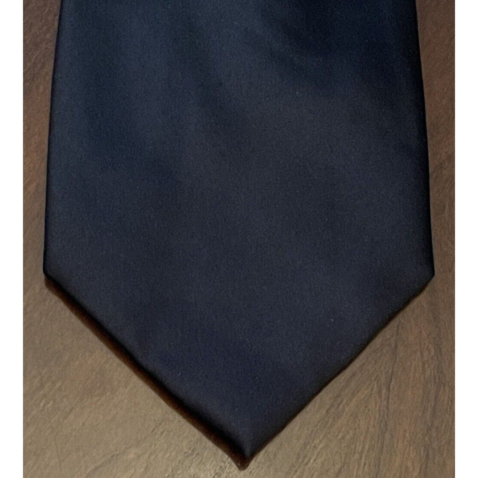 Other Kenneth Roberts Platinum Black 100% Silk In China Size ONE SIZE - 1 Thumbnail