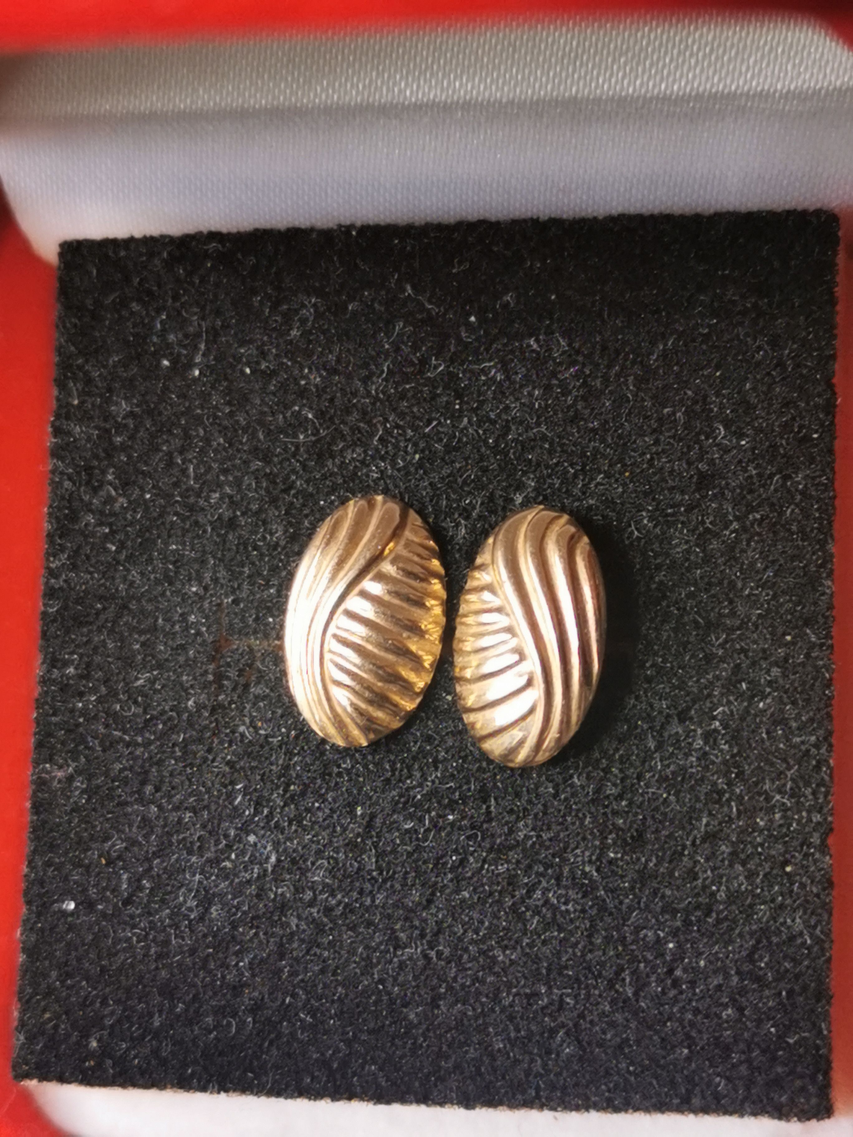 Jewelry Vintage 10K/10 Karat Yellow Gold Earrings, Women's