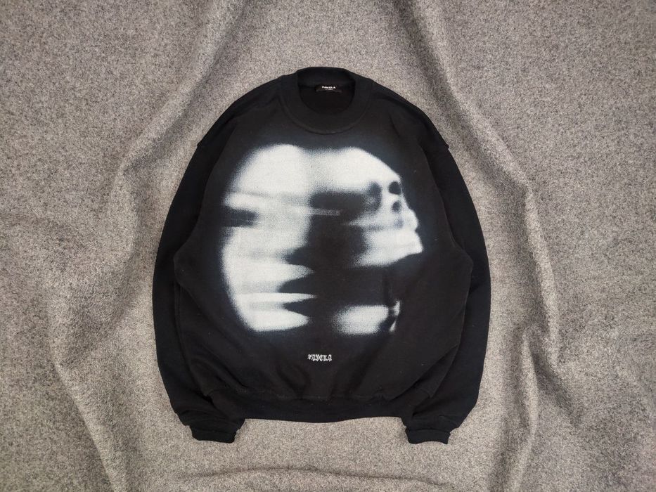 FAVELA Favela Design Oversized Face Graphic Sweatshirt Raf Style Size US S / EU 44-46 / 1 - 1 Thumbnail