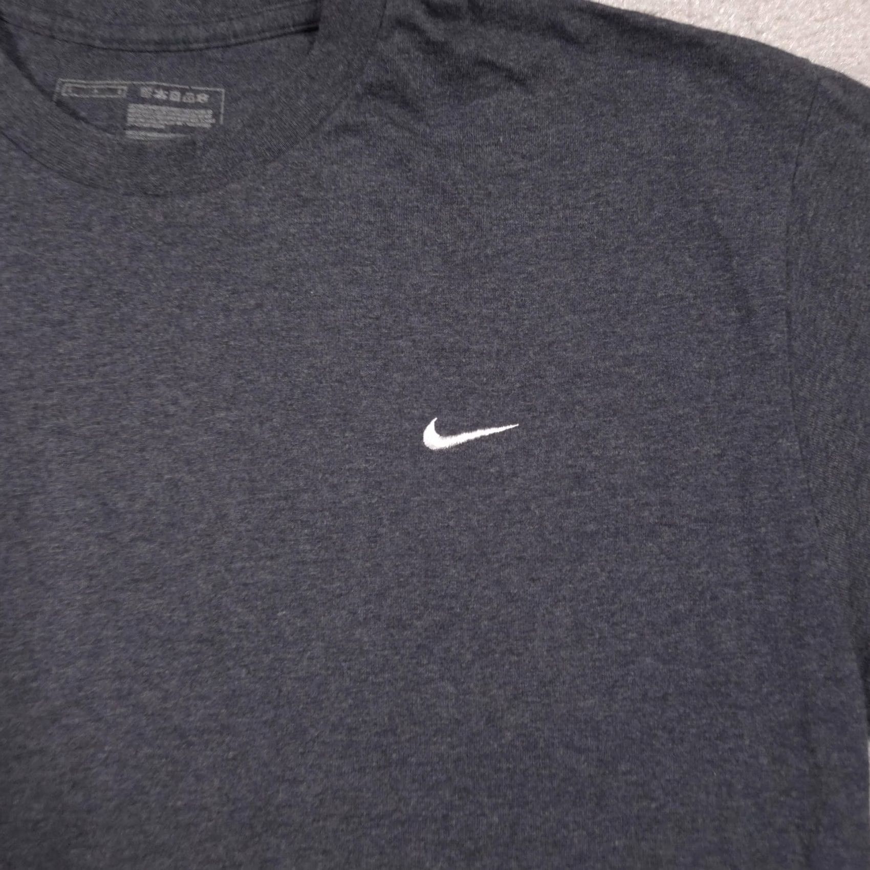 Nike Nike Shirt Mens Large Gray Swoosh Logo Tee Tagless Crewneck Casual Basic Shirt Mens Large Gray Swoosh Logo Tee Tagless Crewneck Casual Basic Size US L / EU 52-54 / 3 - 4 Thumbnail
