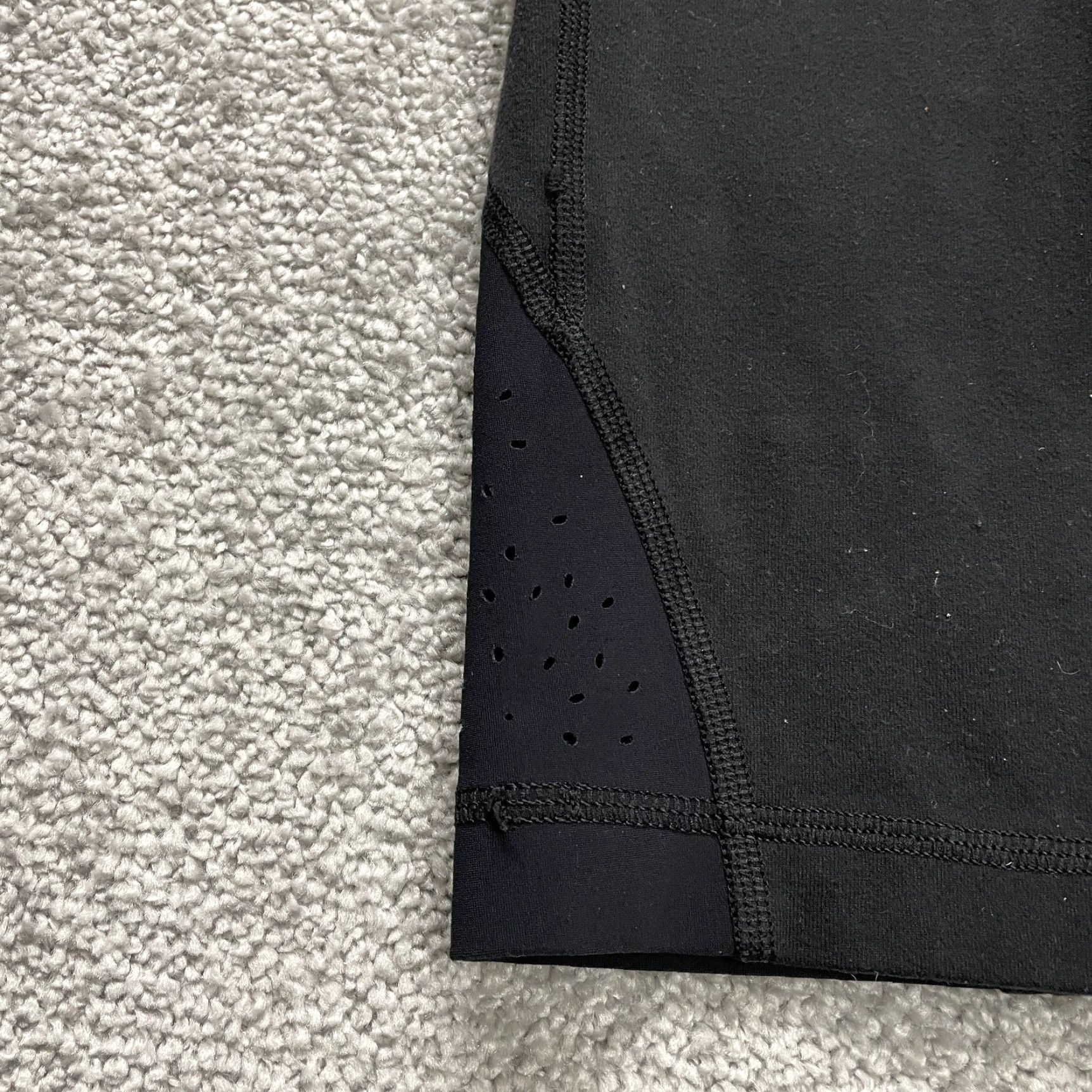 Lululemon LULULEMON Women’s Capri Leggings Size 6 Black Slim Stretch Yoga Activewear Size 28" / US 6 / IT 42 - 7 Thumbnail