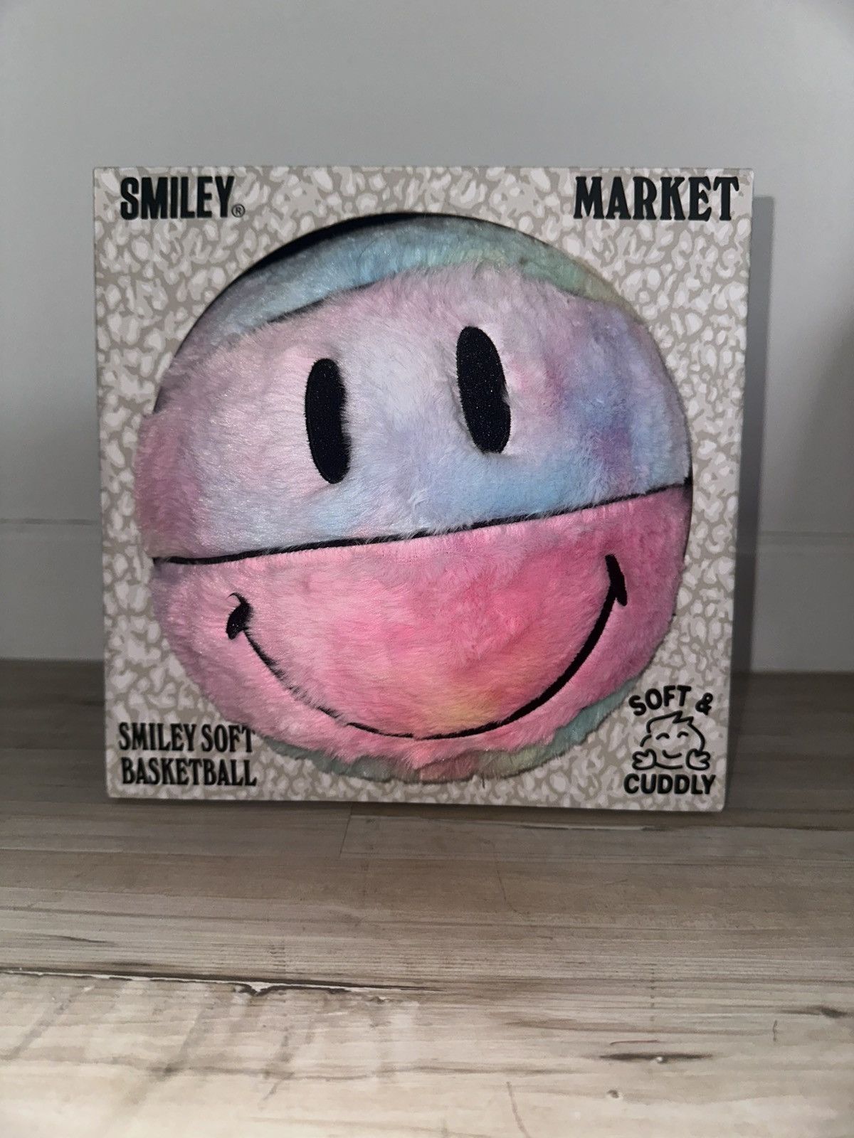 Market MARKET x Smiley Soft Plush Basketball - Brand New In Box Size ONE SIZE - 1 Thumbnail